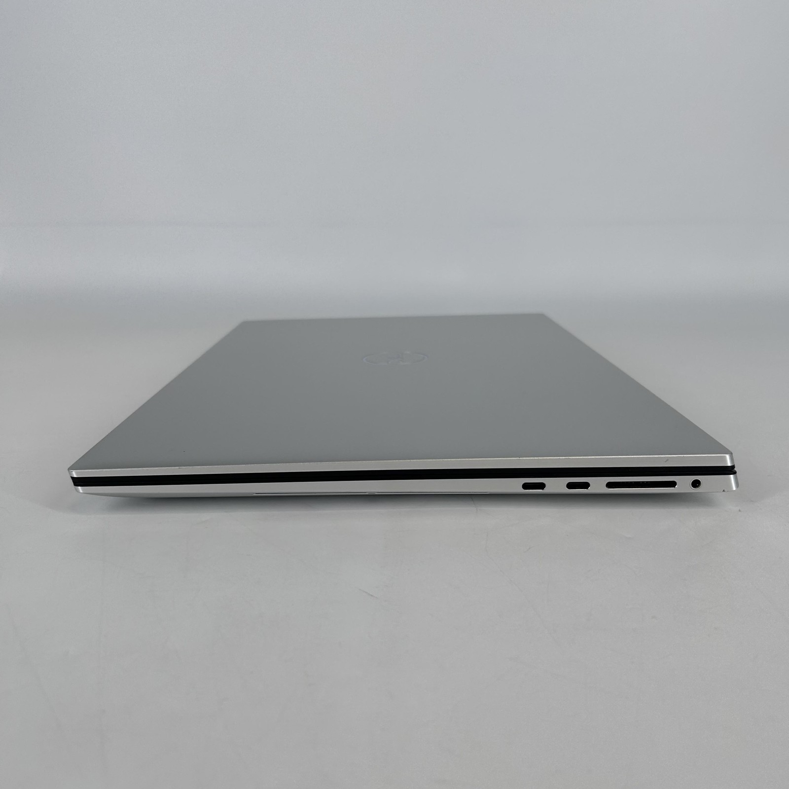 Dell XPS 17 9700 Silver UHD+ TOUCH i9-10885H 2.40GHz 64GB 2TB SSD RTX 2060 Max-Q