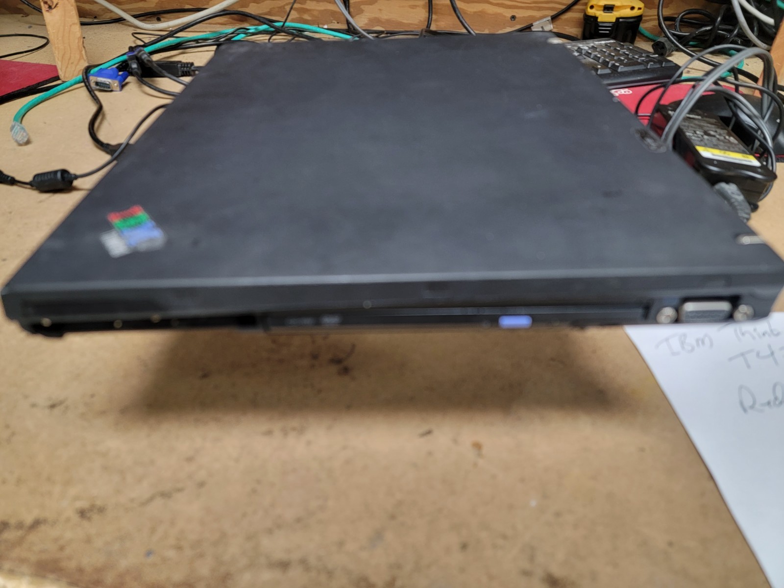 IBM Thinkpad 14″ T43 – Pent M – 1GB Ram – NO HDD NO BATTERY – FOR PARTS