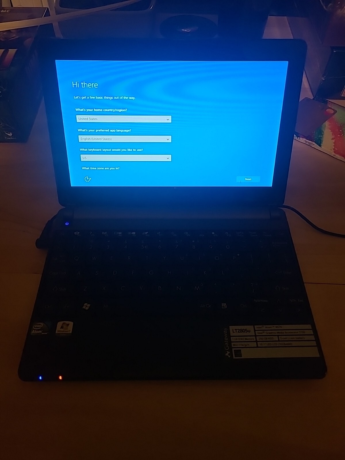 Gateway LT2805U Netbook W/Case & Charger, READ DESCRIPTION