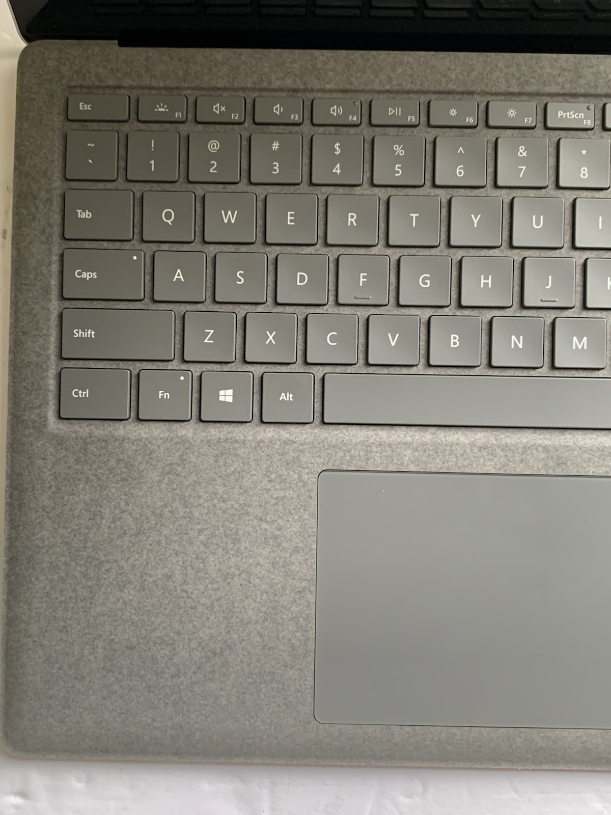 Microsoft Surface Laptop 3 i5-1065G7 1.30GHz 16GB RAM 512GB NVMe SSD Win11 Pro