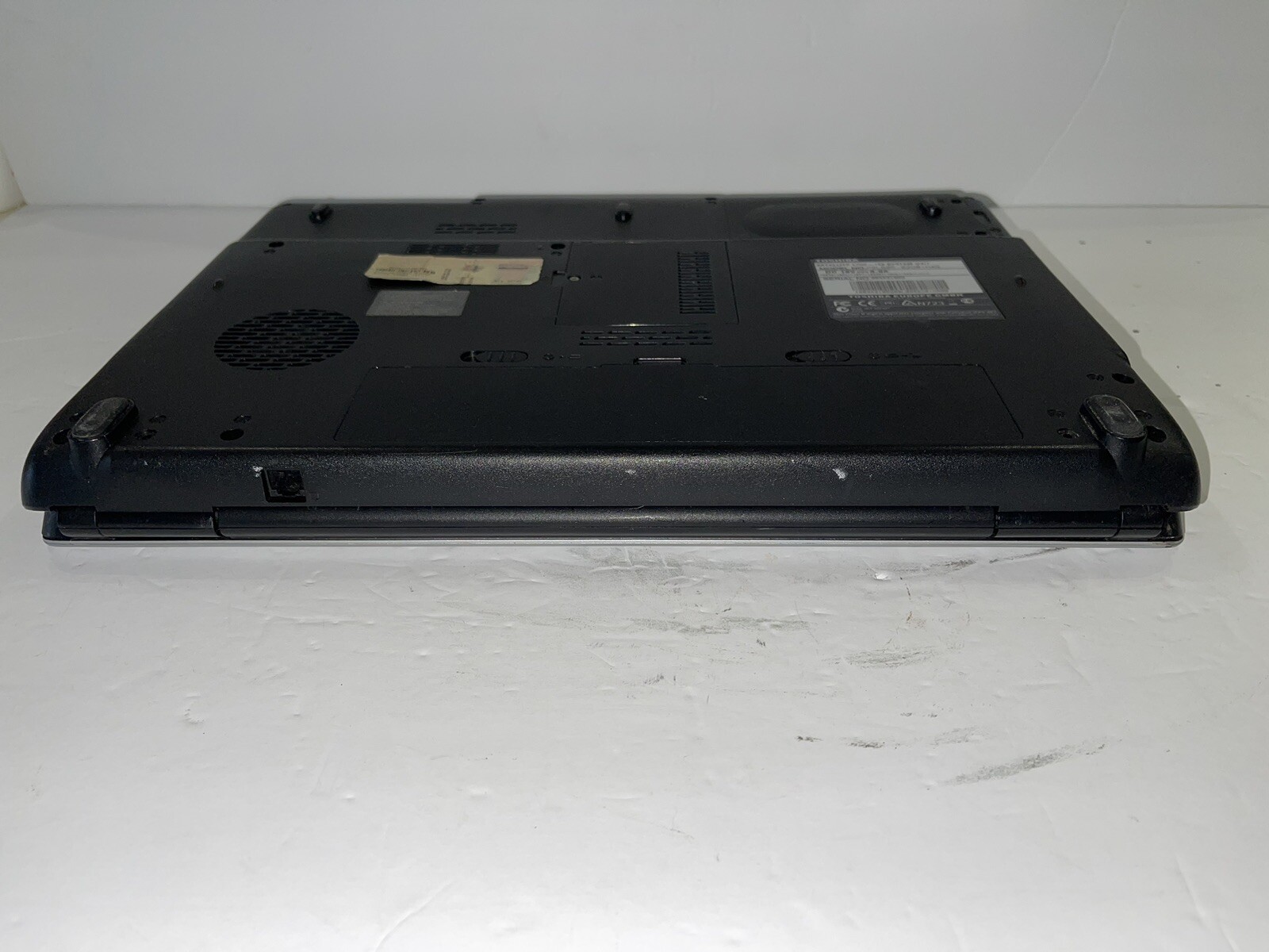 15.4” Toshiba Satellite L300-129 Laptop 2GB RAM 160GB HDD Windows VISTA 4 PARTS!