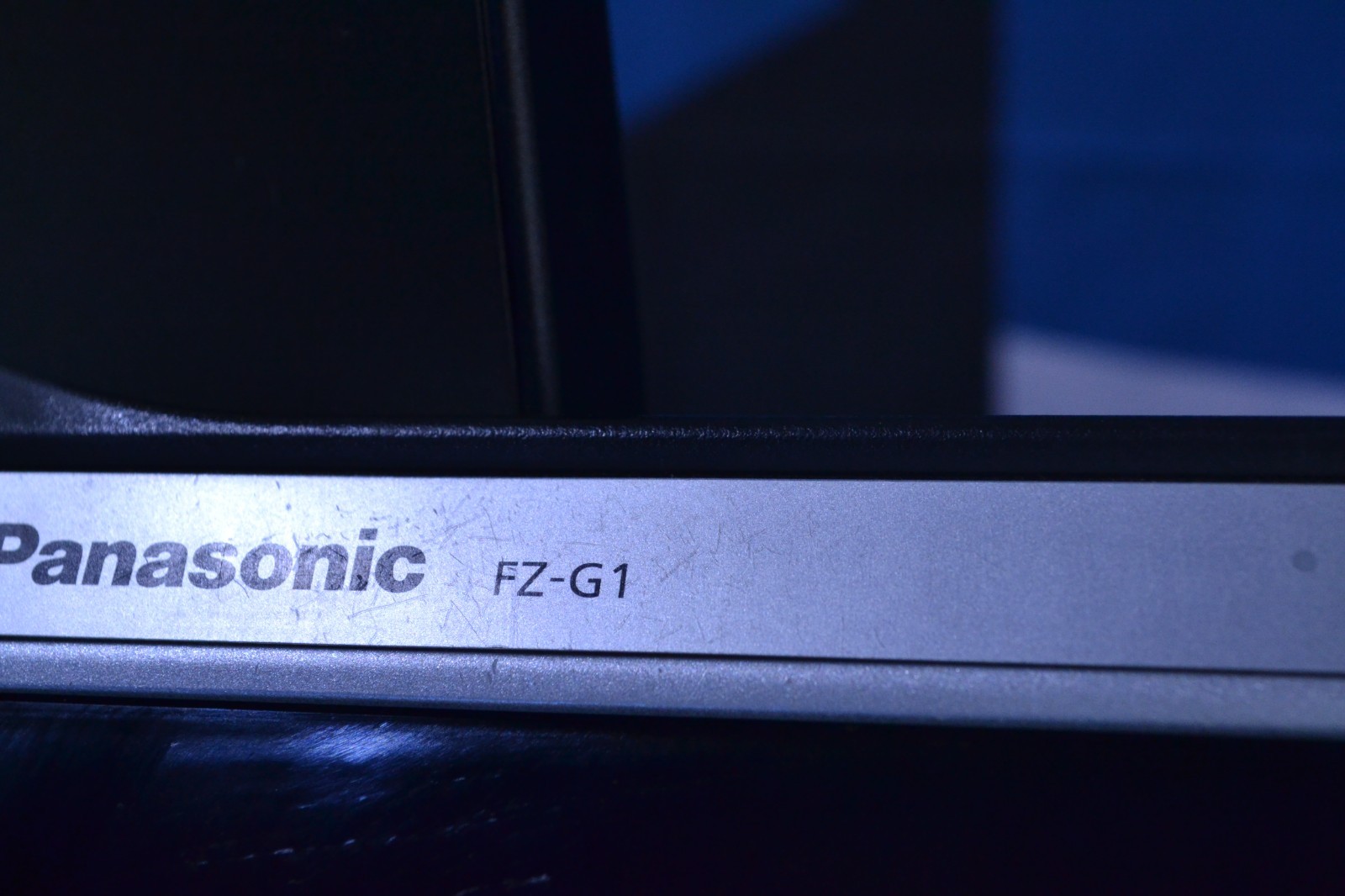 Panasonic FZ-G1 ToughPad with Docking Station i5-6300U/8GB/256GB/No OS (J070902)