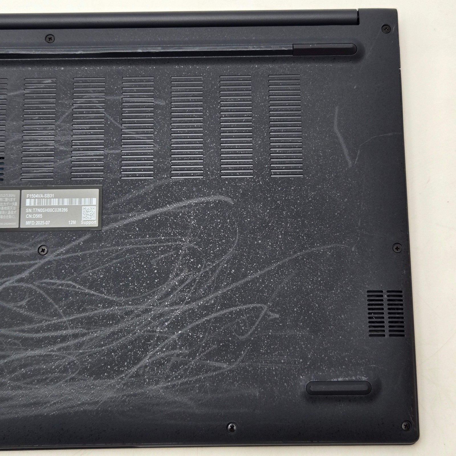 Asus VivoBook F1504V 15-inch Core i3 13th Gen 8GB RAM 512GB – Used w/ Charger