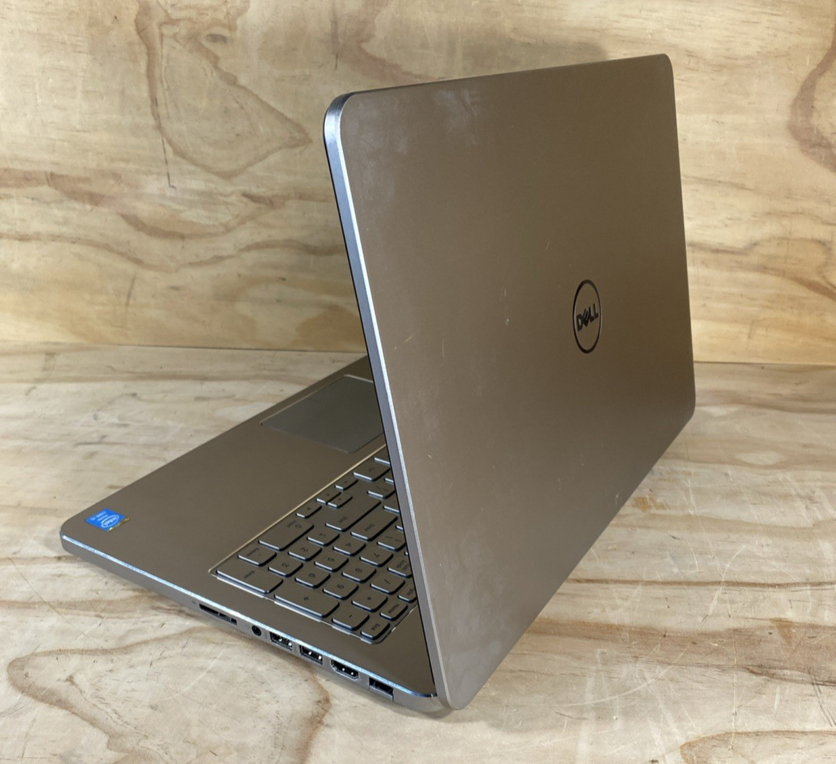 Dell Inspiron 15 7000 SERIES 7537 CORE i5-4200U @ 1.60GHz 500GB HDD 6GB RAM READ