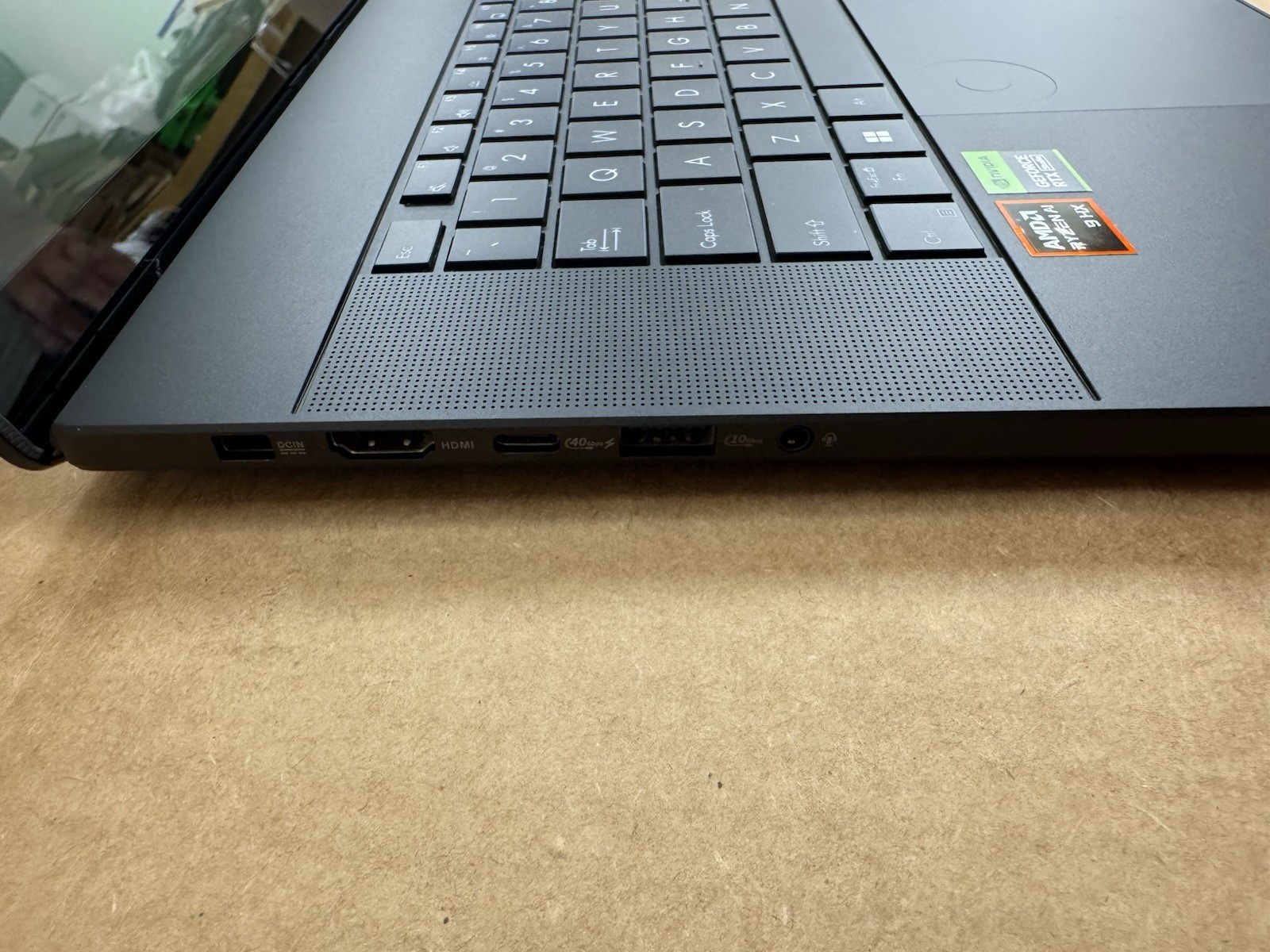 ASUS ProArt P16 H7606WV, 16” OLED touchscreen, 32GB/1TB -EXCELLENT