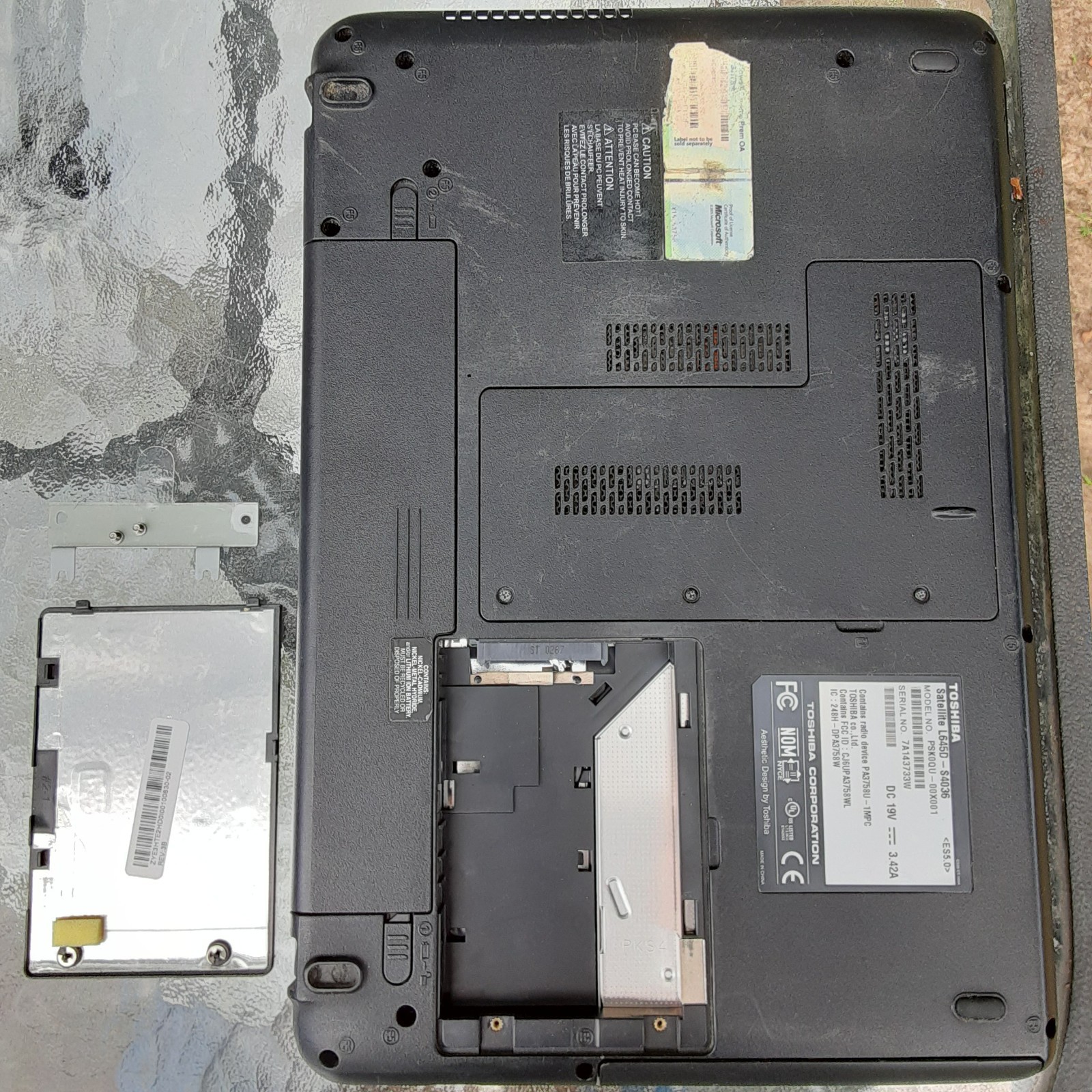 Toshiba Satellite L645D-S4036 AMD Vision | 2.30GHz 2GB | NO HDD