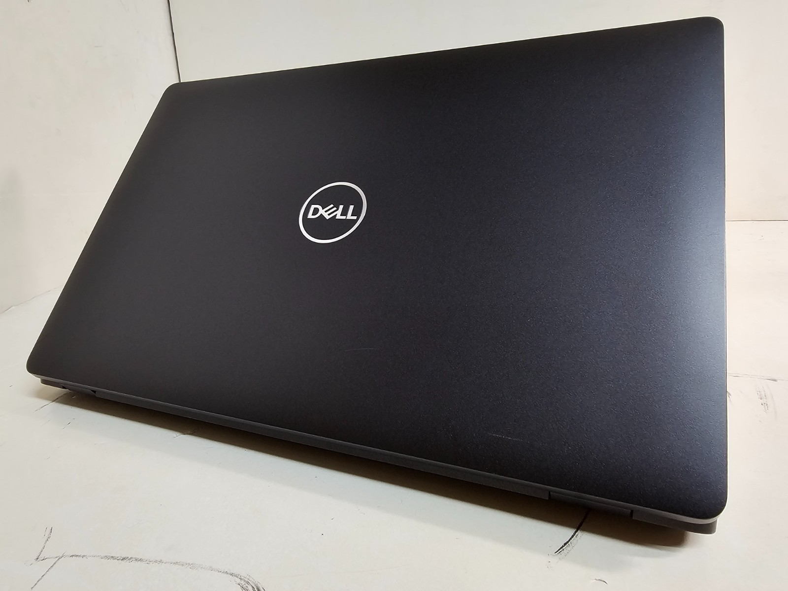 Dell Precision 3540 Laptop – 1.6 GHz i5-8365U 8GB 256GB SSD Webcam 15.6″ Full HD