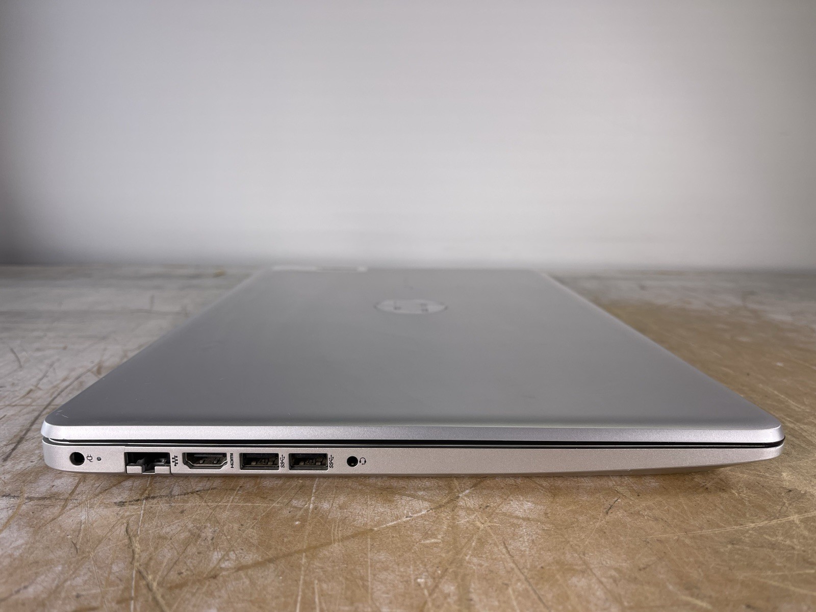 HP LAPTOP 17-BY3053CL i5-1035G1 @ 1.00GHz, 8GB RAM, NO HDD/OS – (FOR PARTS)