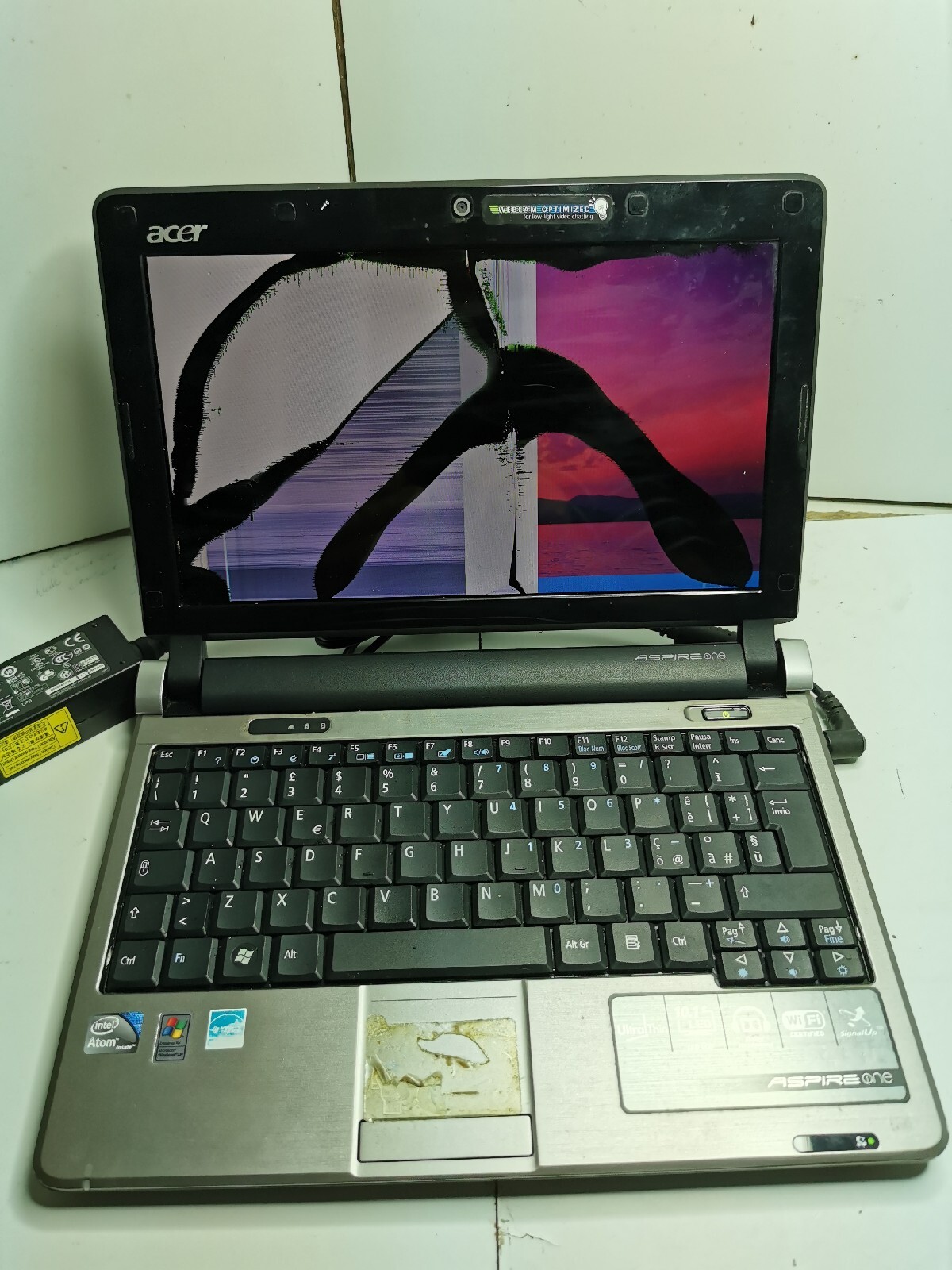 MINI PC Acer Aspire One Series KAV 60 Diplay Rotto
