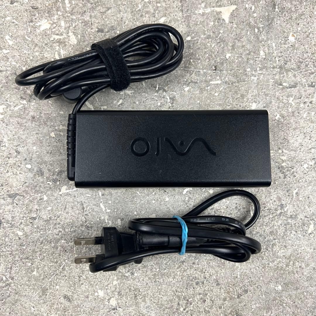 SONY VAIO SVS15119FJB Laptop 4GB RAM 750GB HDD Used Japan Genuine