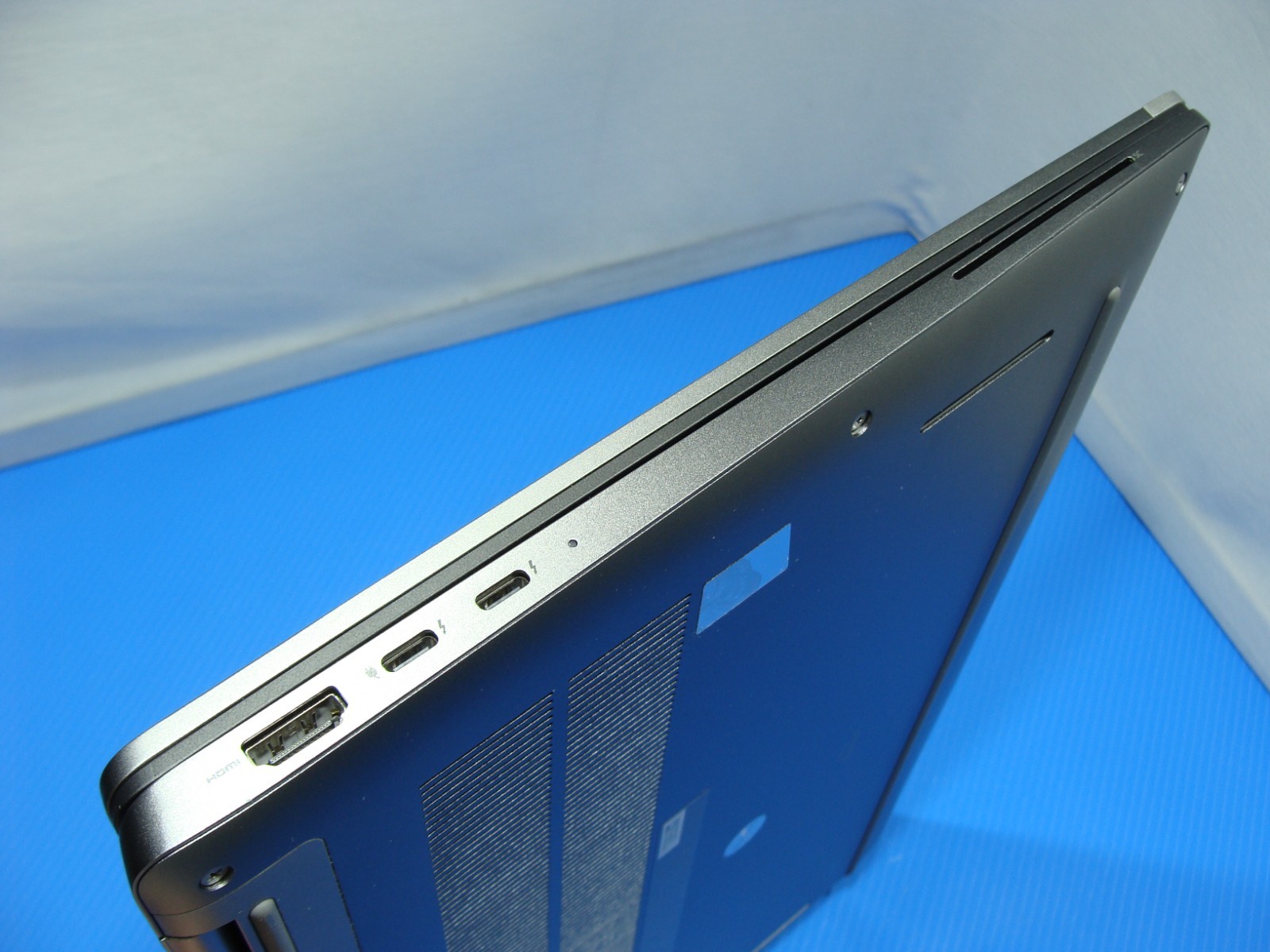 Dell Latitude 7640 16″ WUXGA vPro i7-1365U 1.8GHz 32GB 512GB SSD WRNTY-10/26 +PA