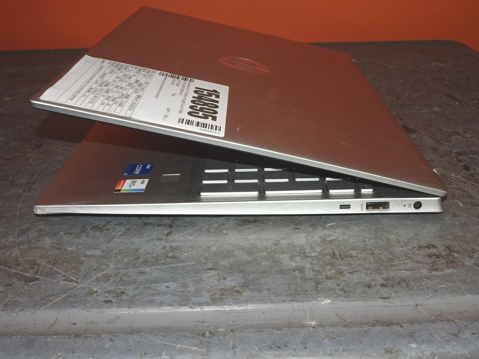 Scratched LCD HP Pavilion 15t-eg200 Core i7-1255U 4.7GHz 8GB 512GB AS-IS