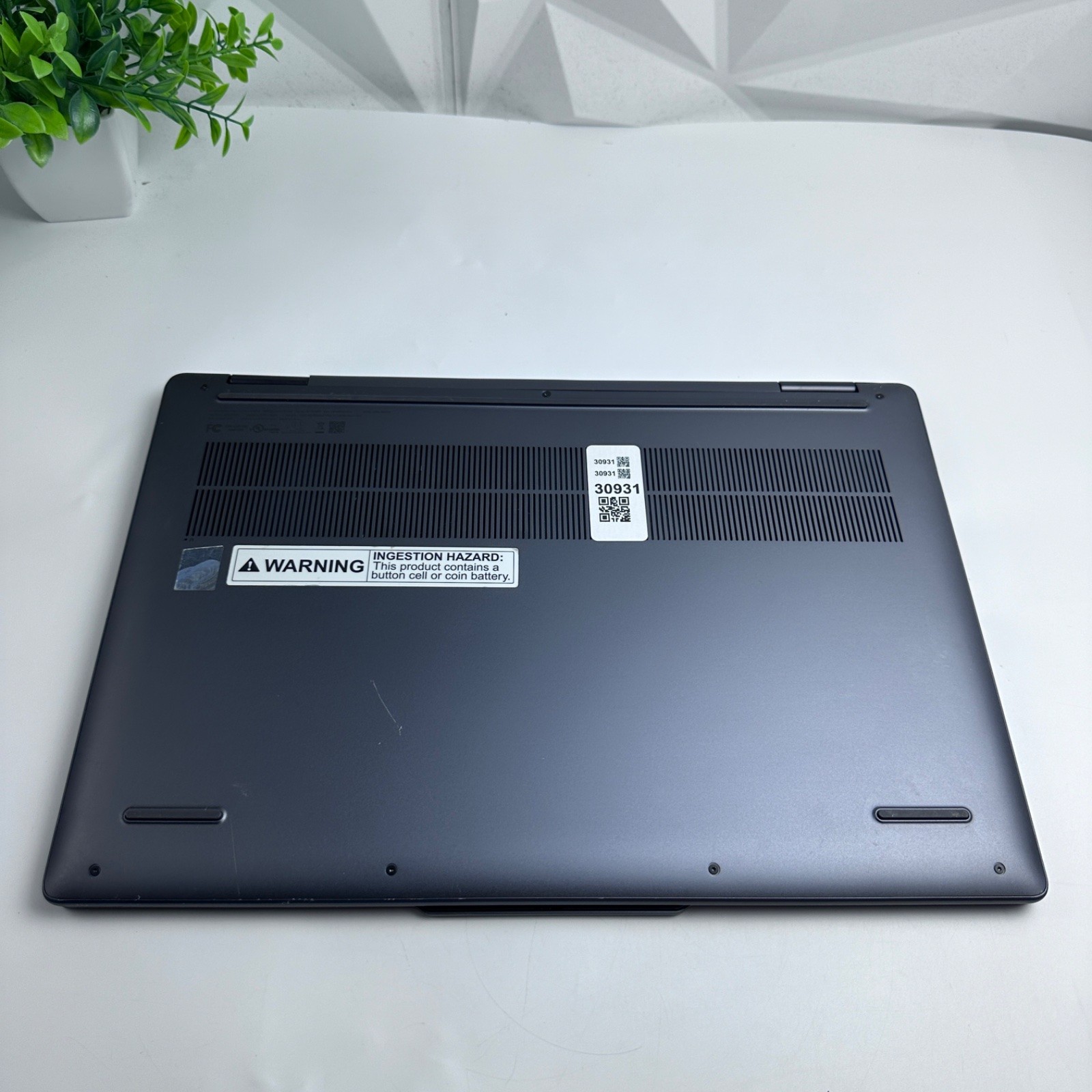 Lenovo Yoga 7 2-in-1 16IML9 Laptop 16″ Touch, Core Ultra 7 155U, 16GB, 1TB SSD