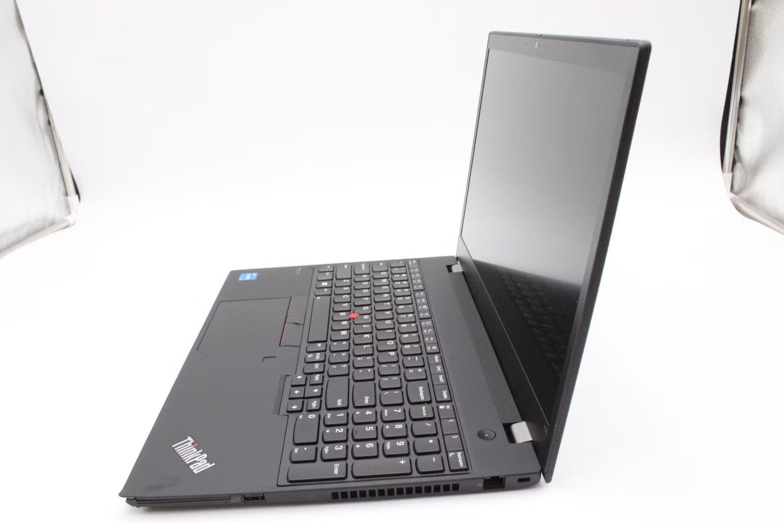 Lenovo ThinkPad T15 Gen 2i Used 15.5″ i5-1135G7, 256GB NVMe, 8GB RAM