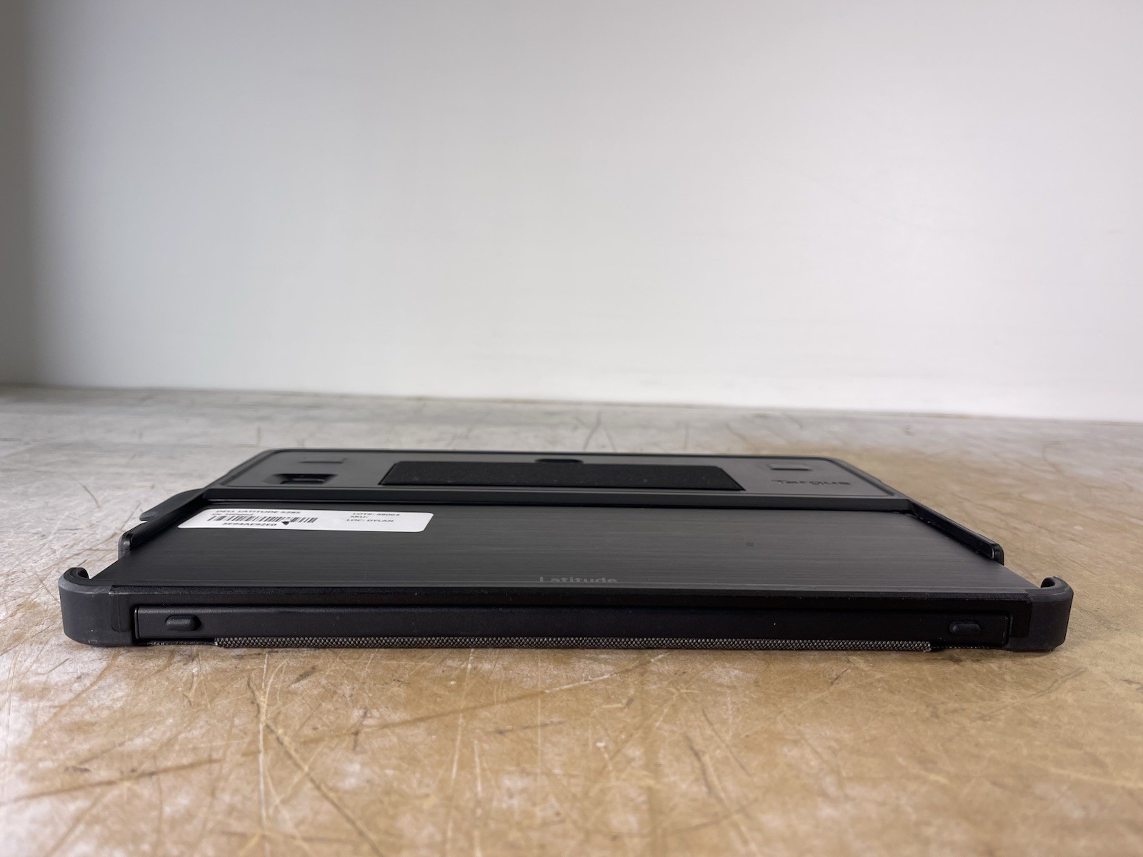 DELL LATITUDE 5285 I5-7300U @ 2.6GHz, 8GB RAM, NO HDD/OS – (READ DESC)