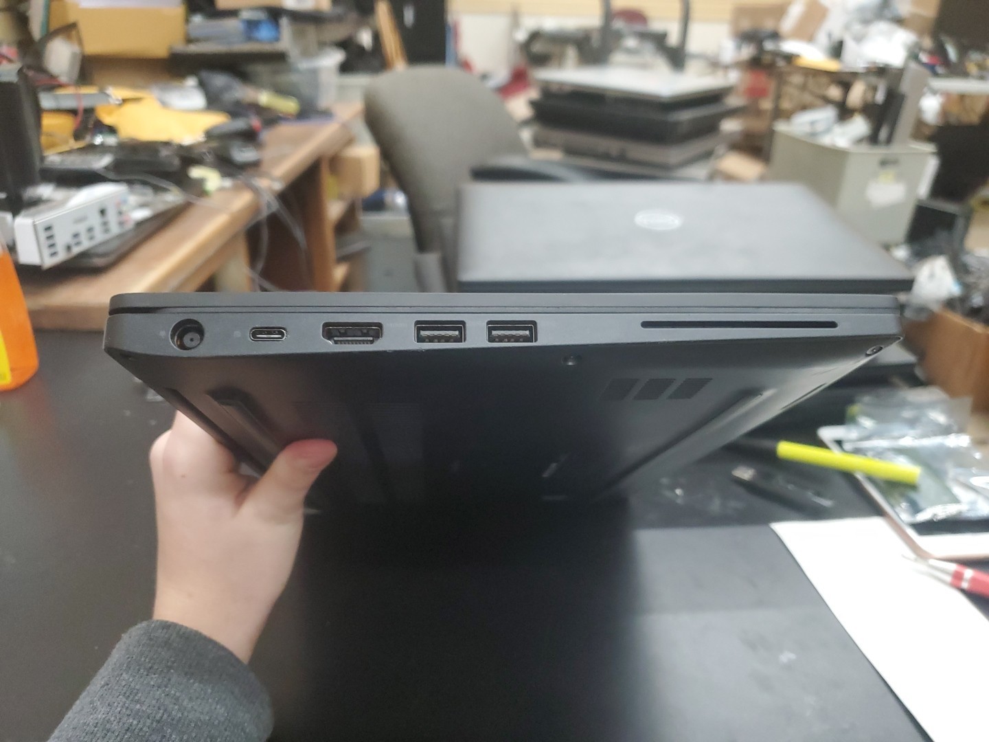 Dell Latitude 7490 14″ Touch (Intel Core i5-8350U, 16GB 256 GB SSD) 121925-2