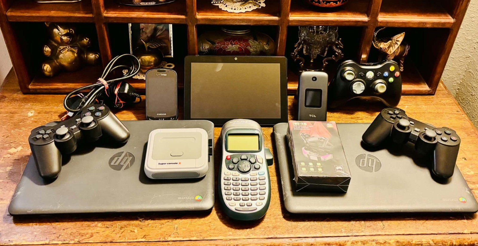 Working Tech Lot: 2 HP Chromebooks, Retro Console, Tablet, Phones, Label Maker