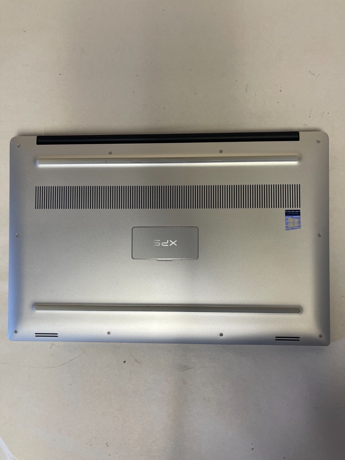 Dell XPS 15 9570 i7-8750H 2.2Ghz 16GB RAM 256GB NVMe Win11P – Bad Battery
