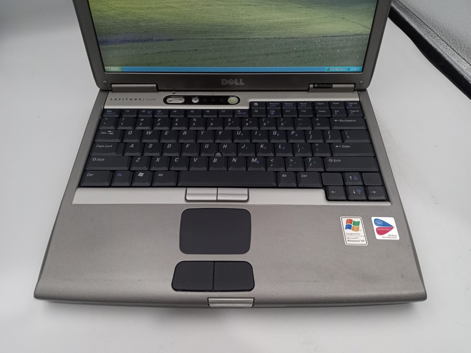 Dell Latitude D600 Laptop Intel Pentium M 1GB RAM 30GB HDD XP RS232 – READ -RR