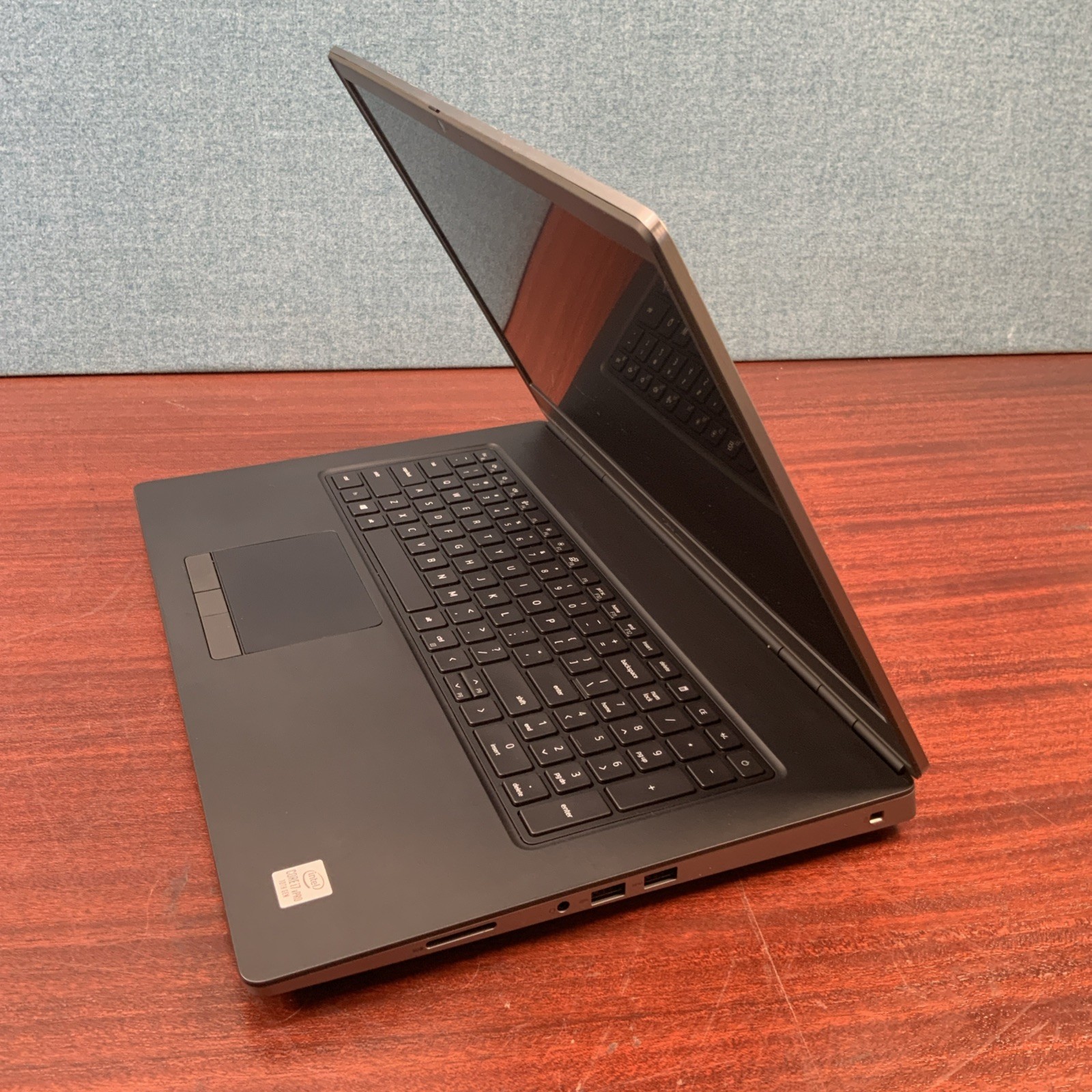 Dell Precision 7750 Intel i7-10850H 32GB RAM 1024 GB SSD Win 11 Pro