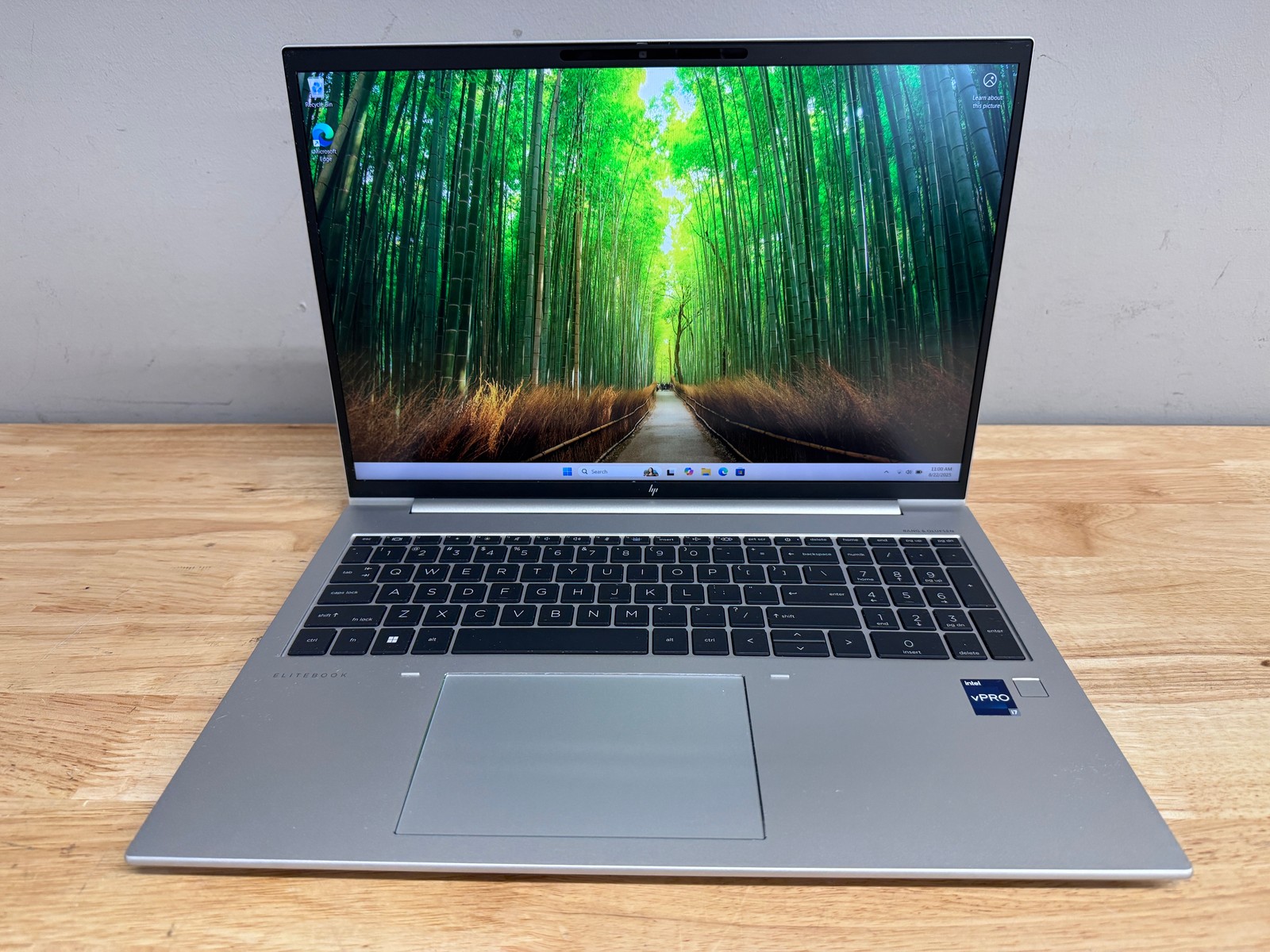 HP EliteBook 860 G9 16″ Laptop Intel Core i7, 512GB SSD, 16GB RAM, W11