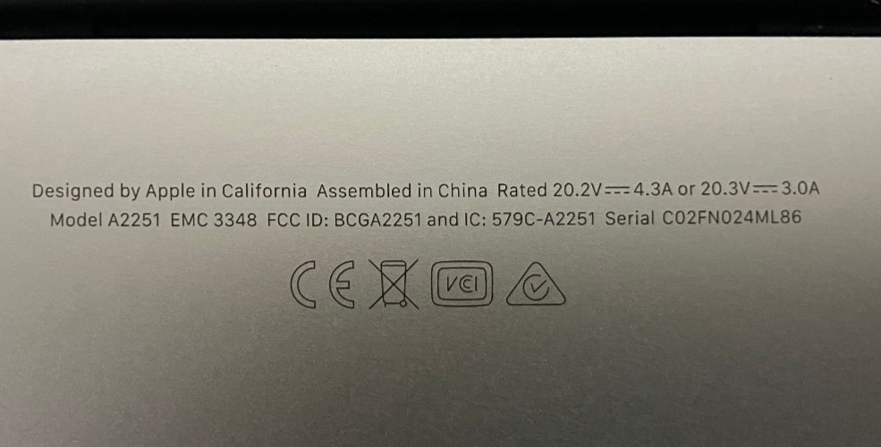 Apple MacBook Pro A2251 13″ Intel Iris 2.3GHz Intel Core i7-1068NG7 16GB 1TB