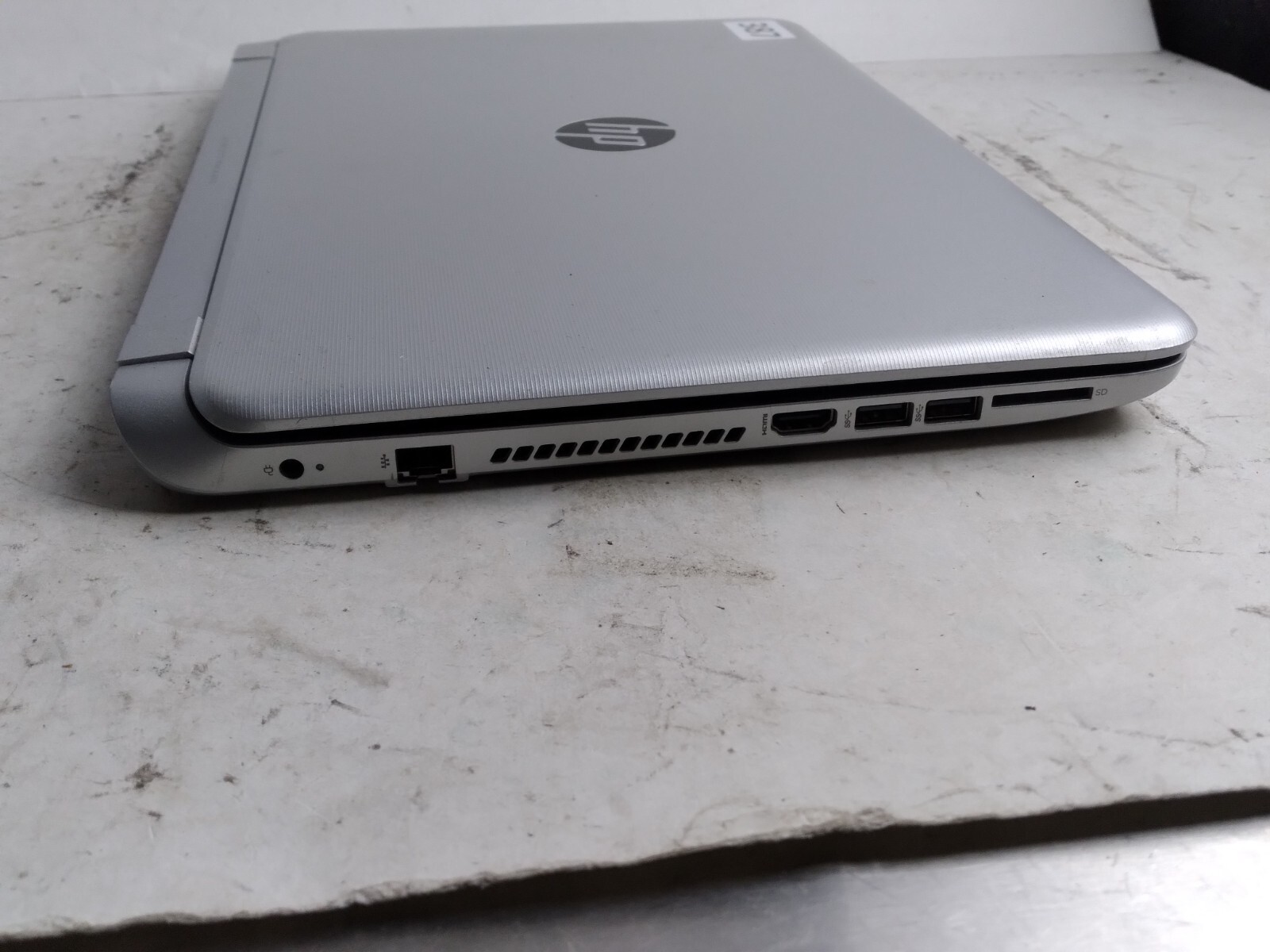 HP Pavilion 15 w/i5-4210U, 8GB RAM, 500GB HDD, 15.6″ Laptop for Parts/Repair
