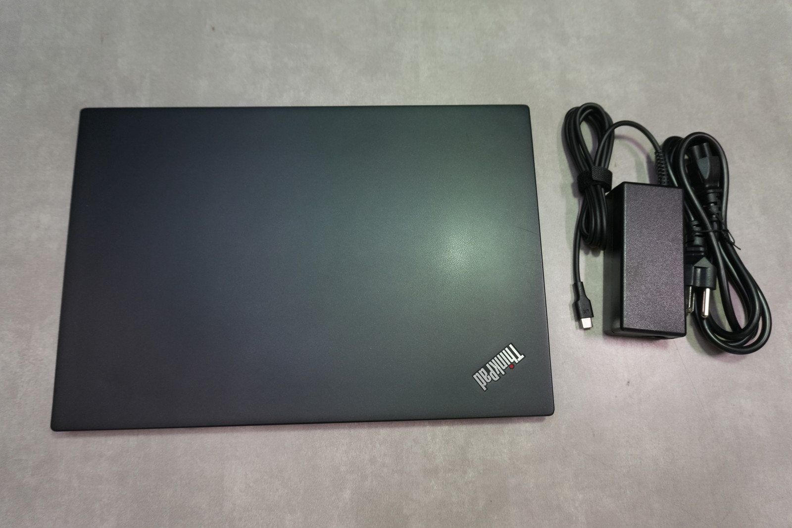 Lenovo ThinkPad T480s i7-8650U vPro 16GB 512GB QHD *Battery Worn* AS-IS READ