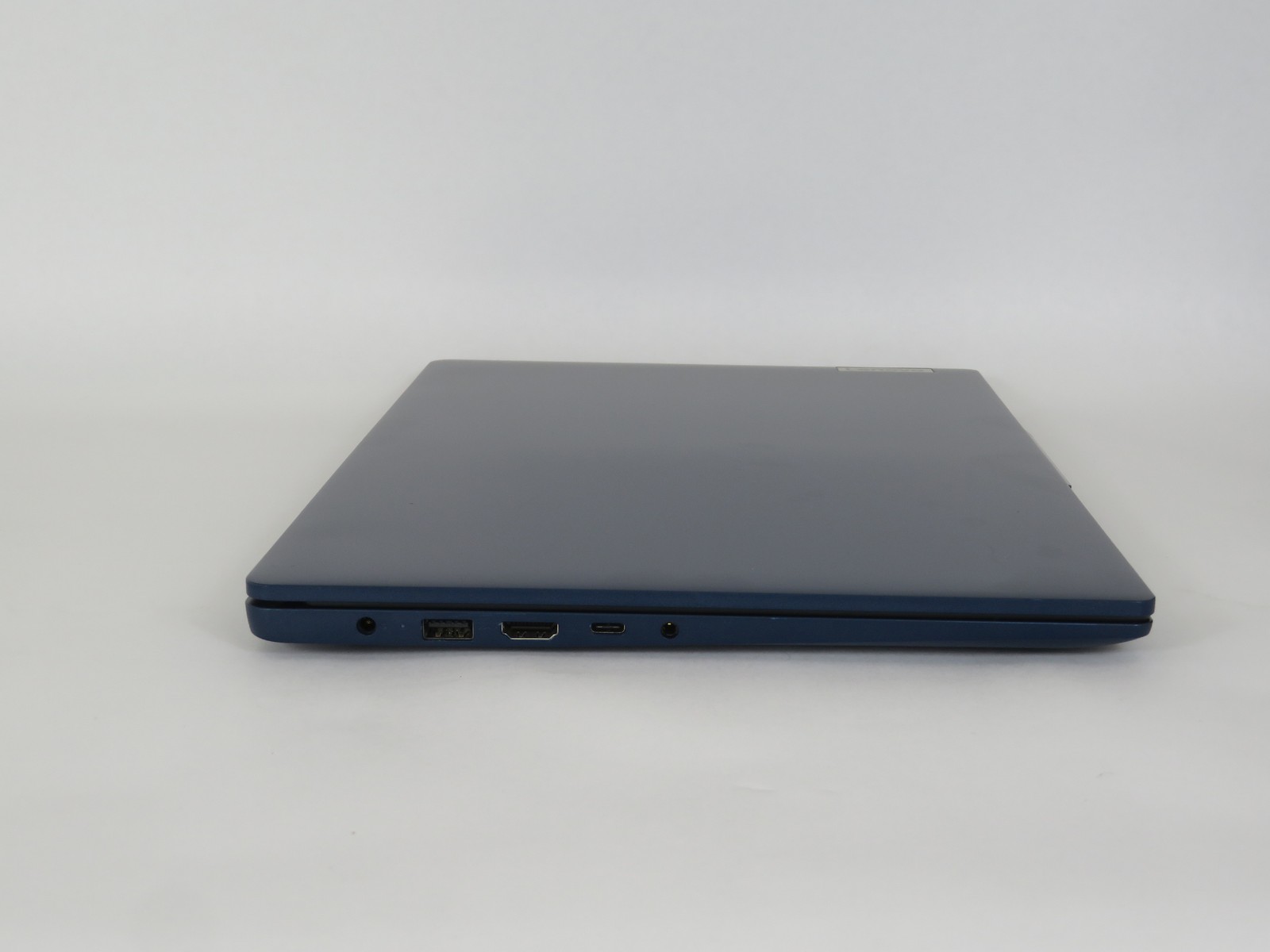 Ideapad Slim 3 15ABR8 15.6in FHD AMD Ryzen 7 7730U 2GHz 16GB RAM 512GB SSD