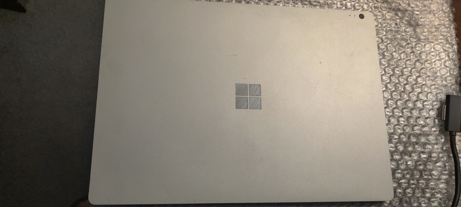 Microsoft Surface Book 2 i7|8GB|256GB Tablet ONLY Battery Cycle # 23