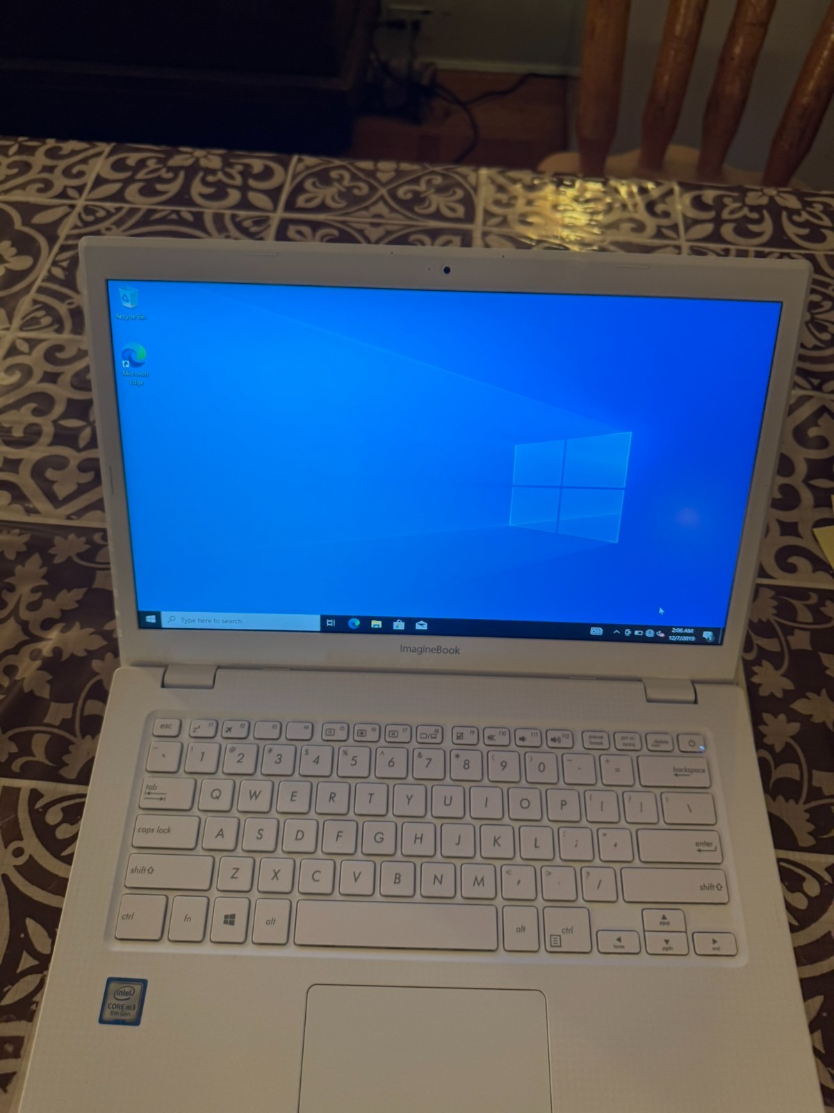 ASUS VivoBook MJ401TA m3-8100Y 4GB 120GB SSD Win10 w/ Charger