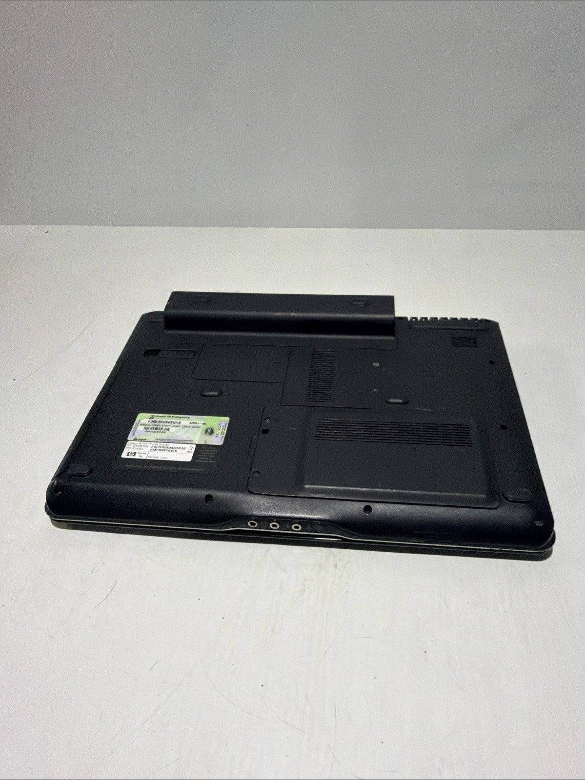 Hp Pavilion DV2000 14″ Laptop Mobile AMD Sempron 512MB Ram NO Drives Boots Bios