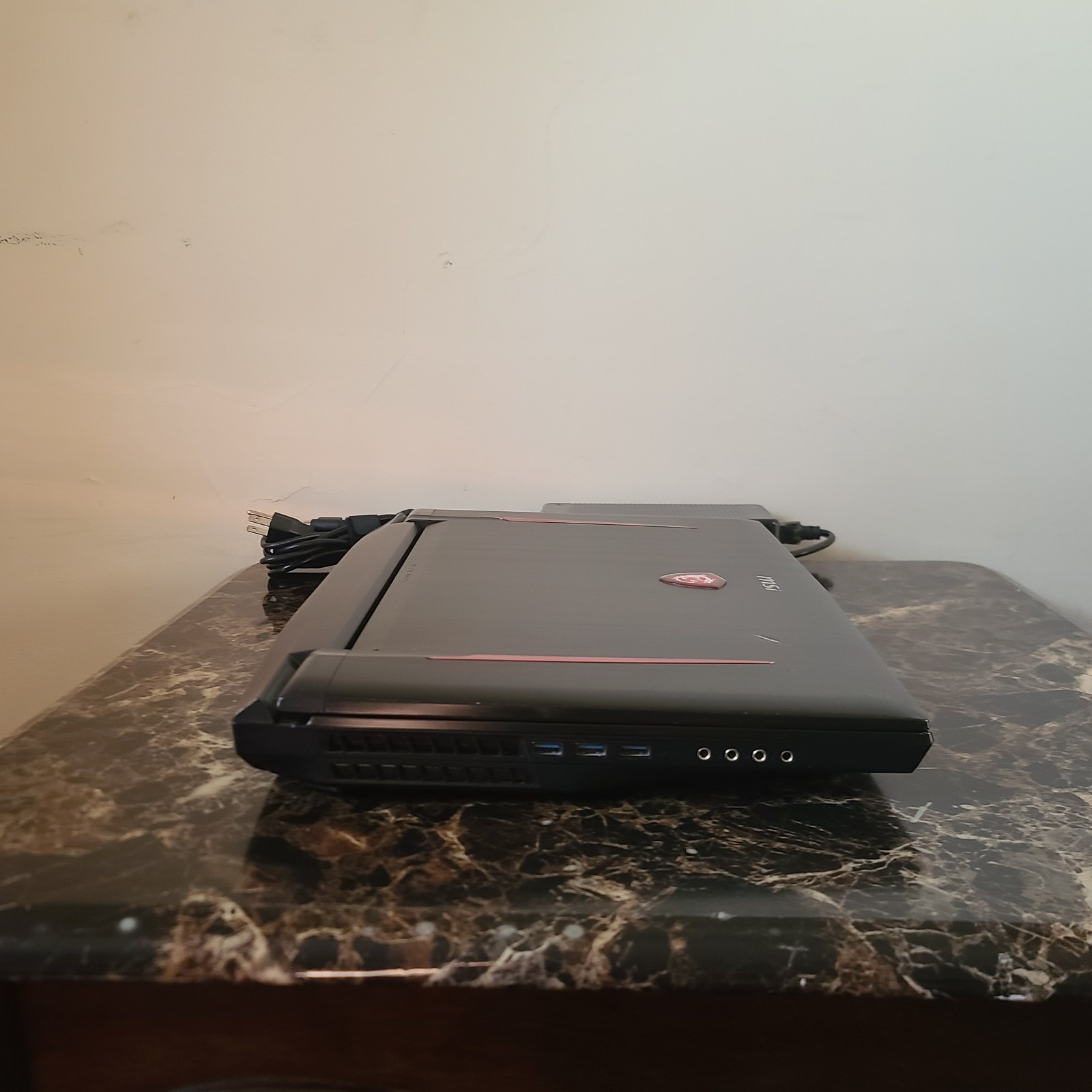 MSI GT73EVR 7RF TITAN PRO GAMING LAPTOP i7-7820HK 32GB RAM GTX 1080 512GB SSD