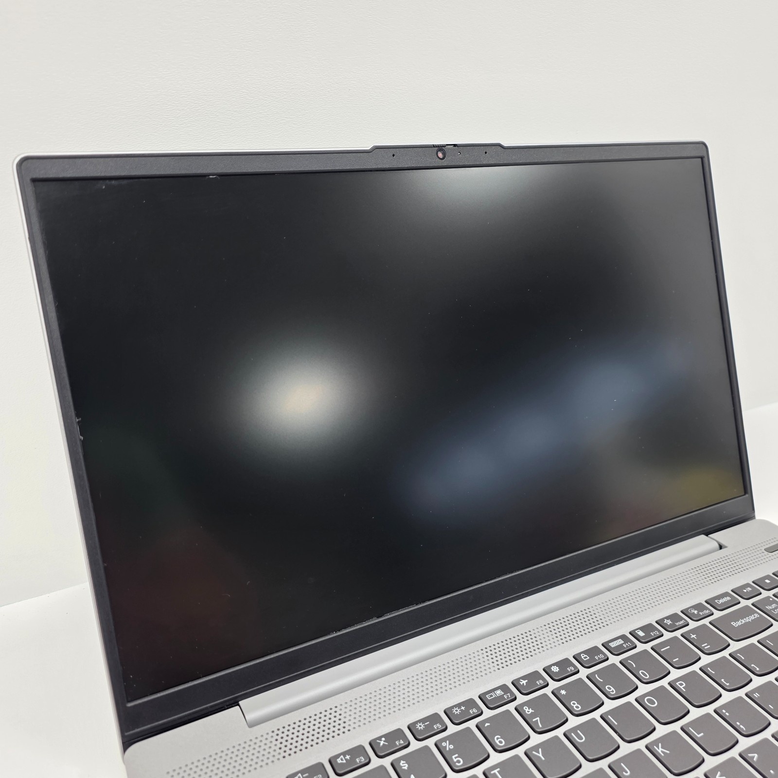 LENOVO IdeaPad 5 15ARE05 15.6″ Ryzen 7 4700U 2.00Ghz 8GB RAM 512gb NVMe WIFI