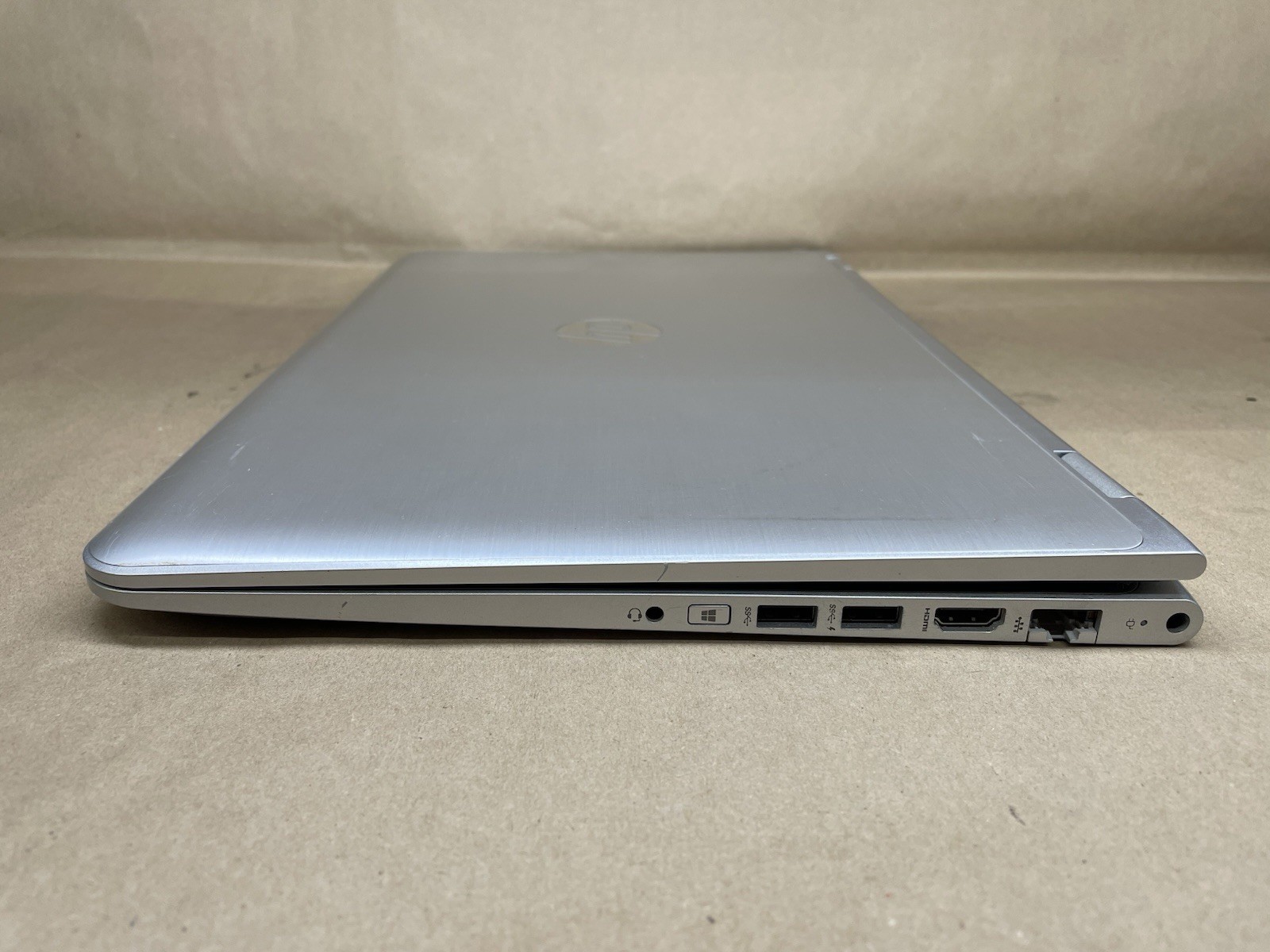 HP Envy x360 2-In-1 Intel Core i5-6200U @ 2.30GHz 8GB RAM 1 TB HDD WIN10P *READ*