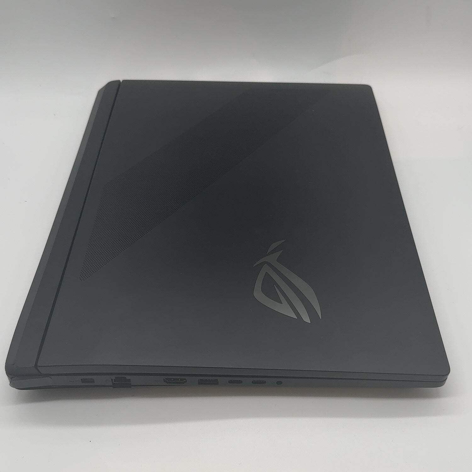 Asus ROG Strix G835L 18″ Core Ultra 9 275HX 32GB RAM 1TB SSD GeForce RTX 5070 Ti