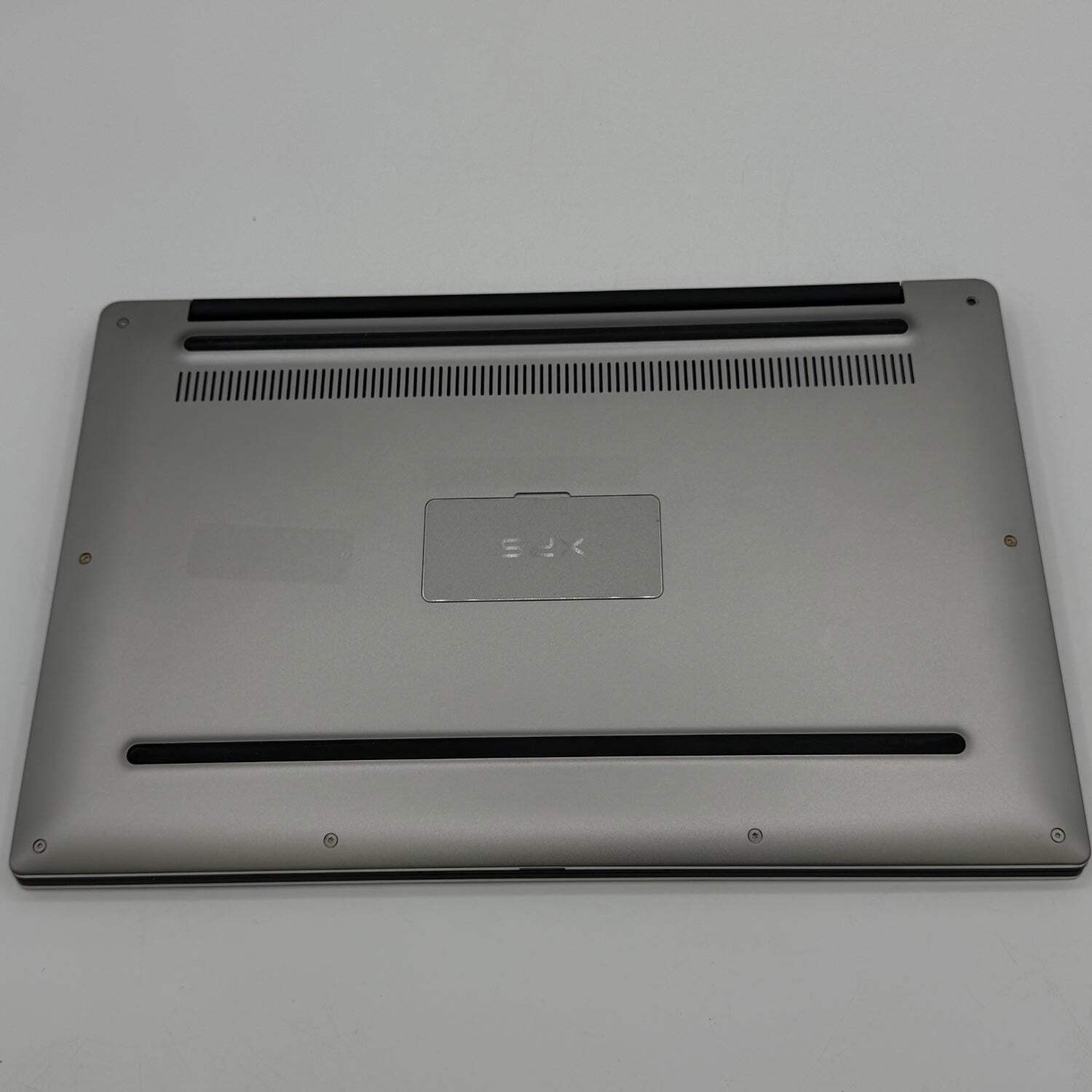 Dell XPS 9360 13.3″ i7-7660u 2.5GHz 16GB RAM 256GB SSD