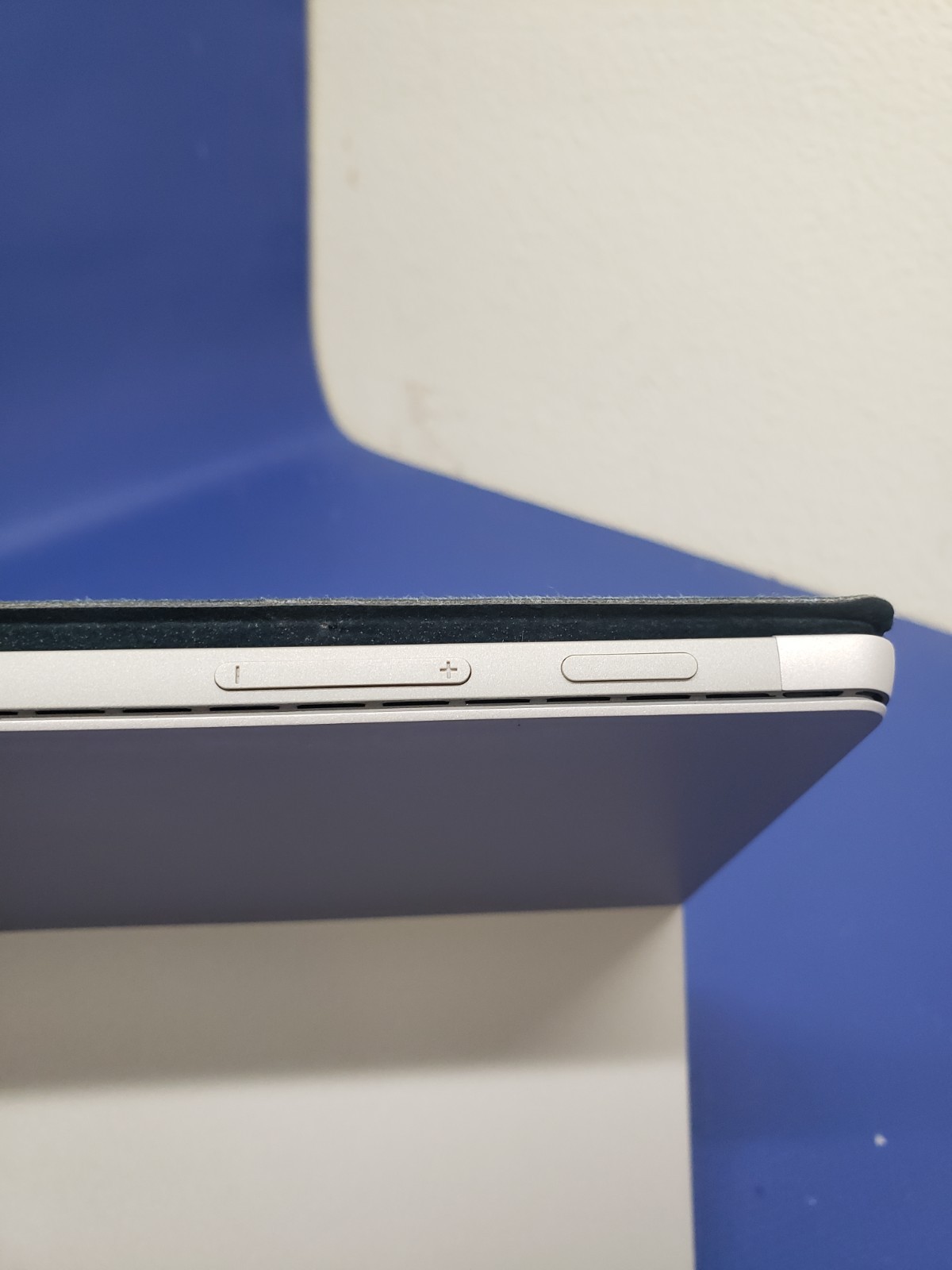 Microsoft Surface Pro 6 1796 Core i5-8350U @1.70GHz |8GB RAM |256GB SSD *No AC