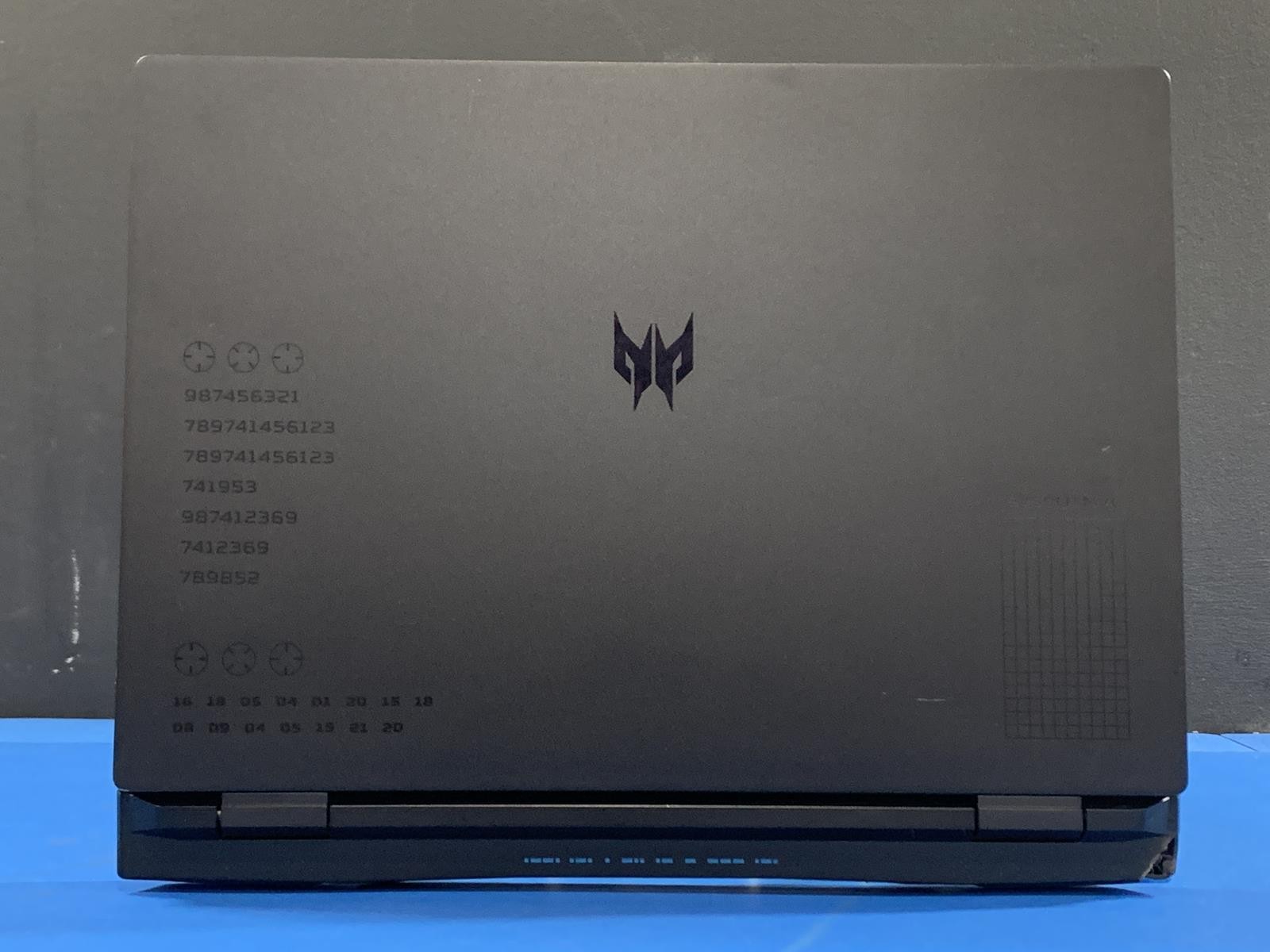 Acer Predator Helios Neo 16 Core i7 13650HX 2.80GHz 32GB 1TB NO OS PHN16-71-76H5