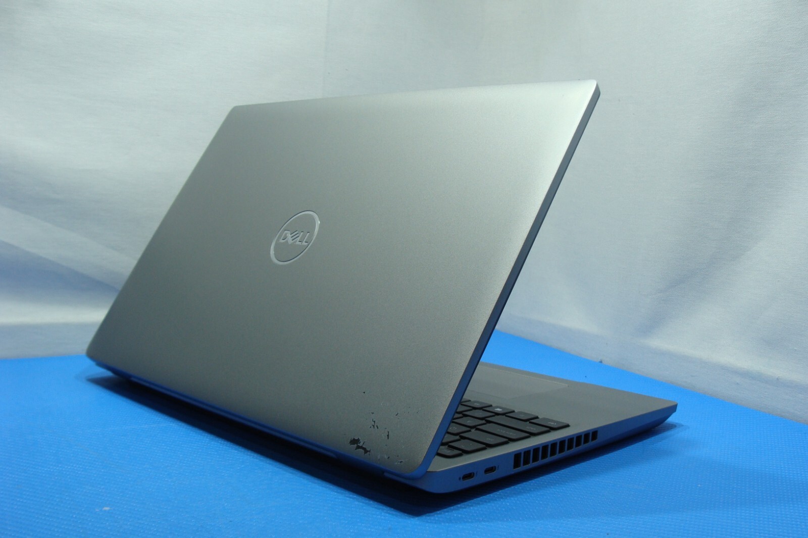 Dell Precision 3561 15.6″FHD vPro i7-11800H 2.5GHz 32GB RAM 512GB SSD NvidiaT600