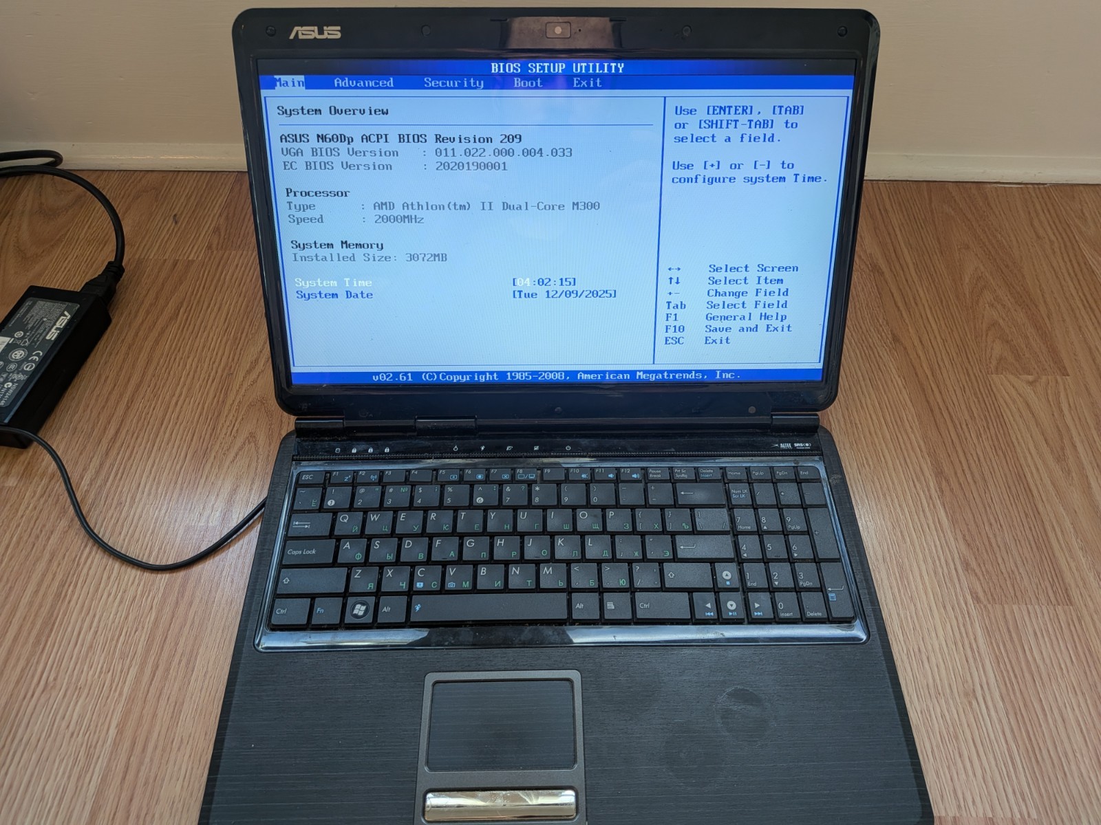 ASUS N60Dp 16in Laptop AMD Athlon II M300 2.00GHz 4GB Black w/Charger