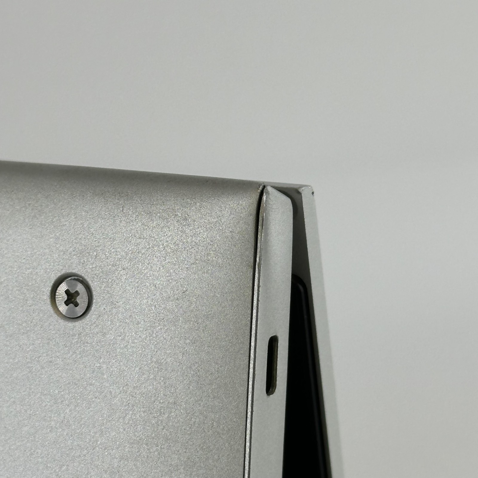 HP Elitebook 850 G5 15.6 FHD i7-8650U 1.90GHz 16GB 256GB SSD Good BENT FRAME