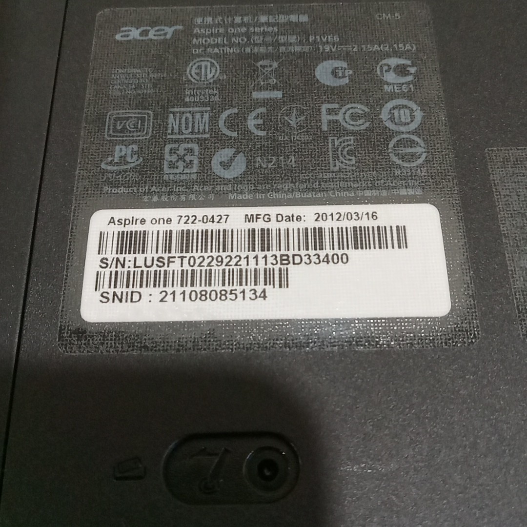 Acer Aspire One 722 11″ 12″ Notebook Laptop AMD C60 CPU 2 GB DDR3 / 320GB WIN 7