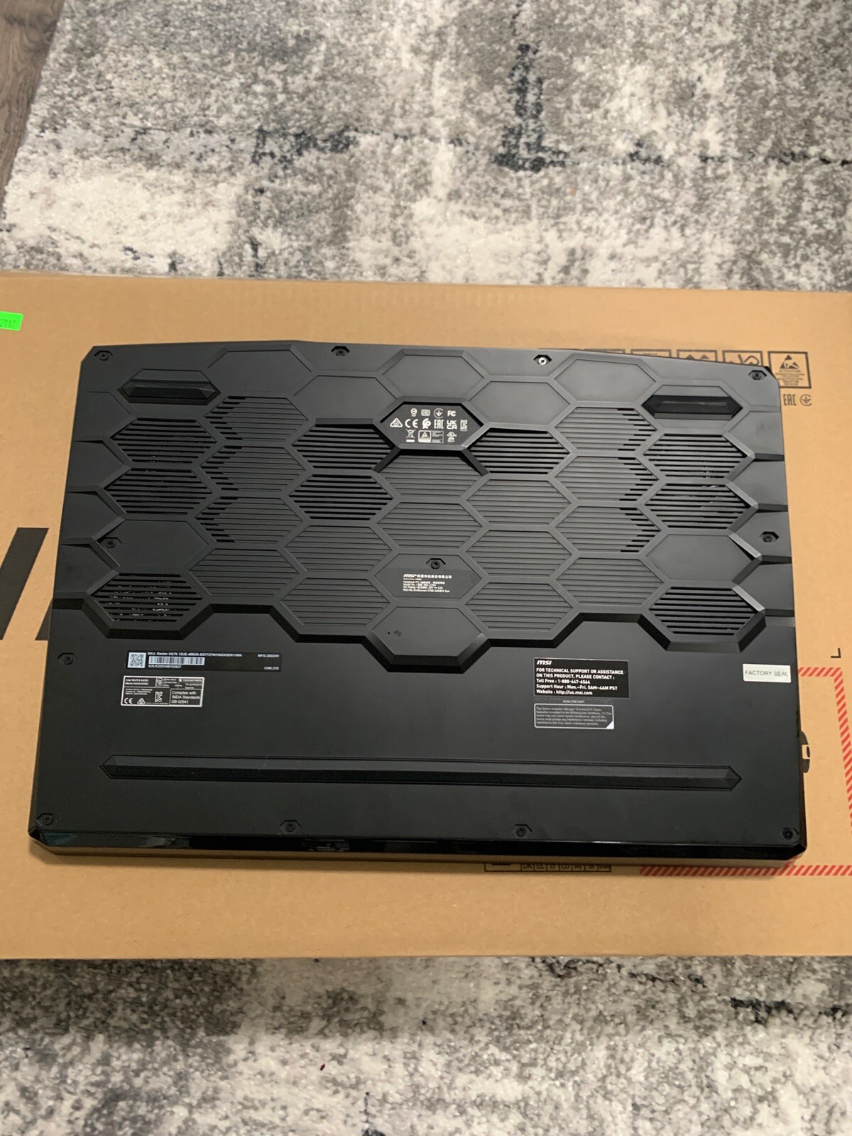 ✅💻 MSI Raider GE76 12UE 17.3″ i7-12700H 16GB DDR5 1 TB SSD RTX 3060 Win 11