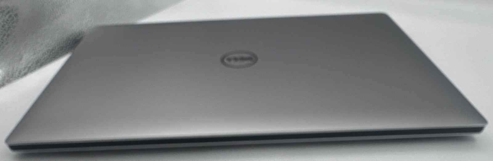 DELL PRECISION 5520 | XEON E-1505M V6 | 1TB 32GB | Win 11Pro-Excellent Battery!