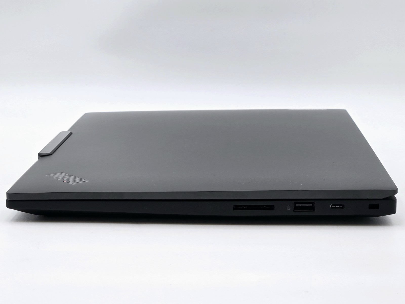 Lenovo ThinkPad P1 Gen 7 16″ WQXGA ULTRA 7 165H 512GB 32GB W11P RTX 1000 165Hz