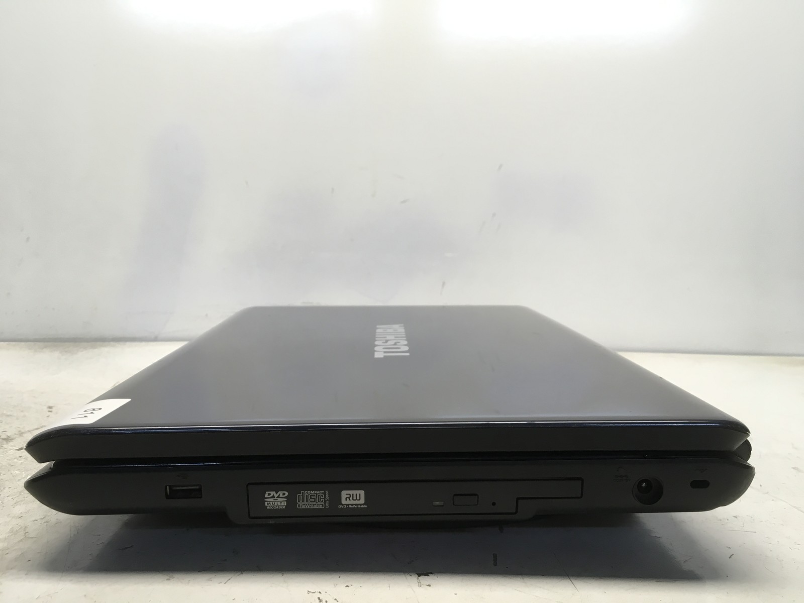 Toshiba Satellite L355-S7817 Intel Pentium T2390 1.86GHz 3 GB NO HDD No Batt