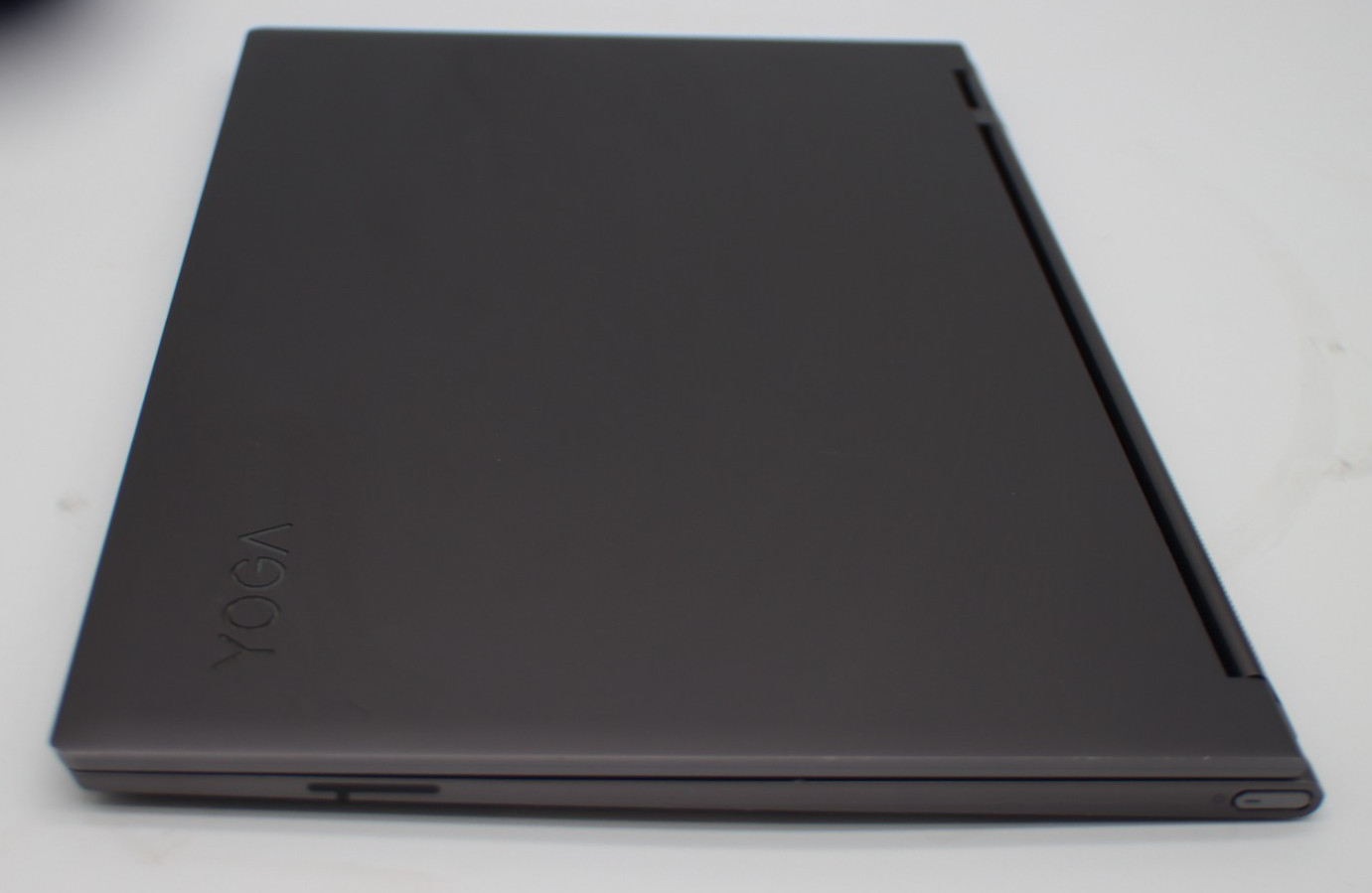Lenovo Yoga C930-13IKB Laptop 13.9″ Intel Core I7-8550U 12GB RAM 256GB SSD