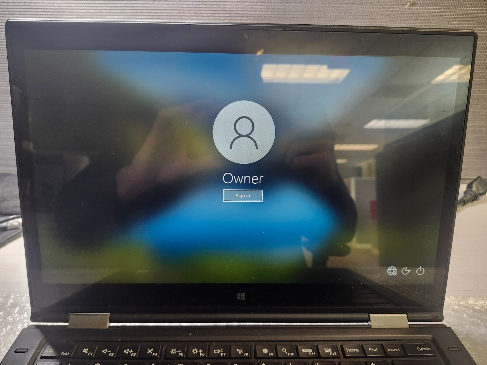 Lenovo ThinkPad X1 Yoga 1st Gen | i7-6500U | 8GB RAM | 120GB SSD | Win 10 Pro