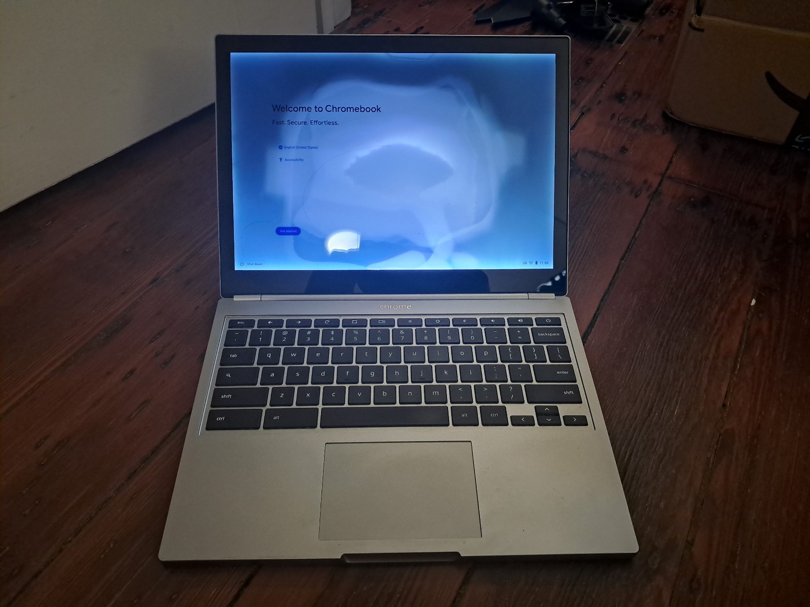 Google Pixel Chromebook 2015. Powers on. Screen Issue. For Parts/Repair *READ*